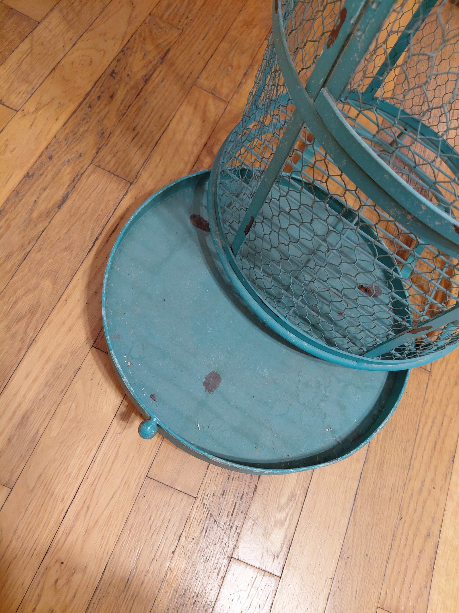 Tall and Heavy Metal Bird Cage - 6