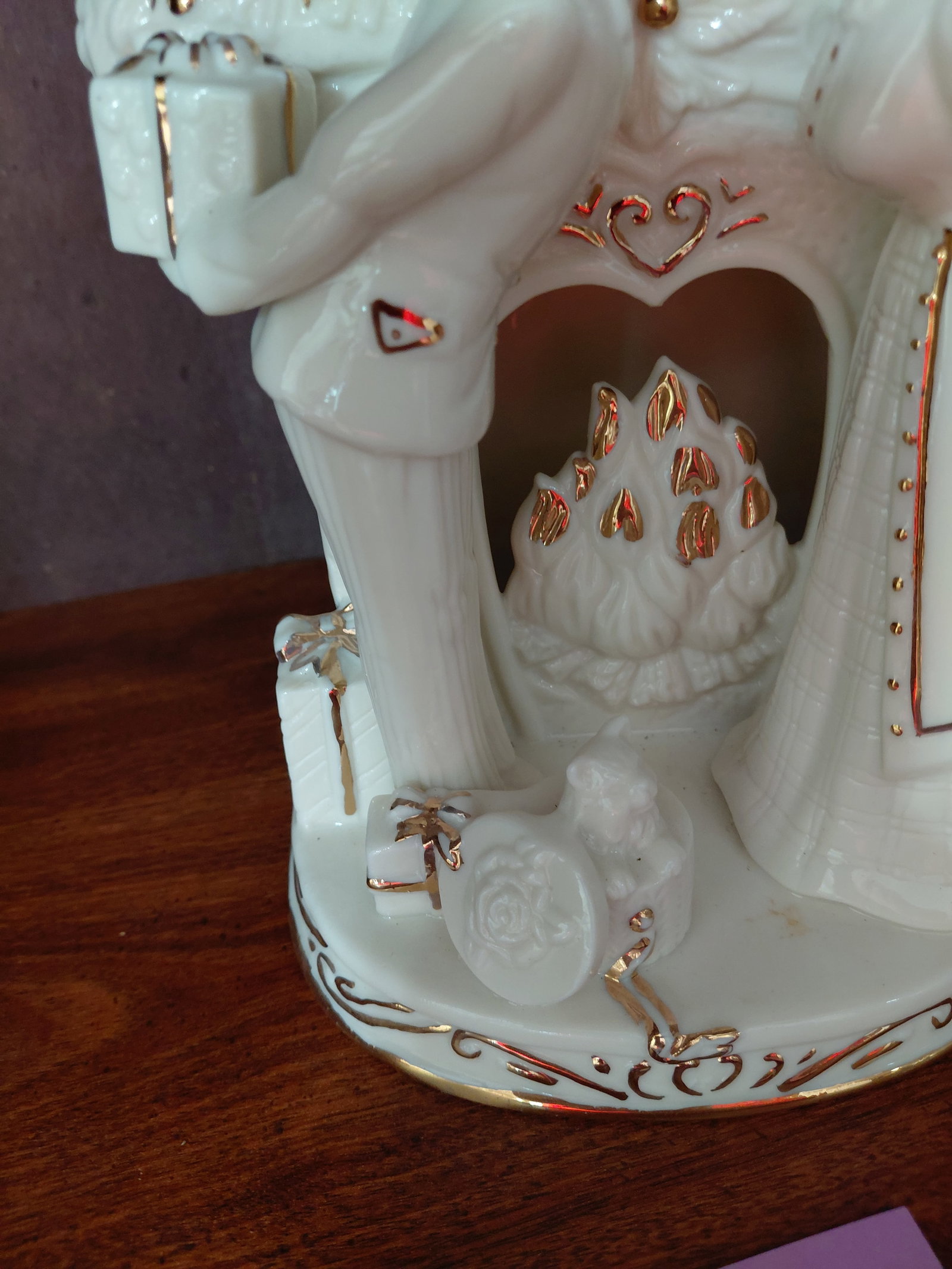 Large Porcelain Couple by Fireplace / clock untested - 4