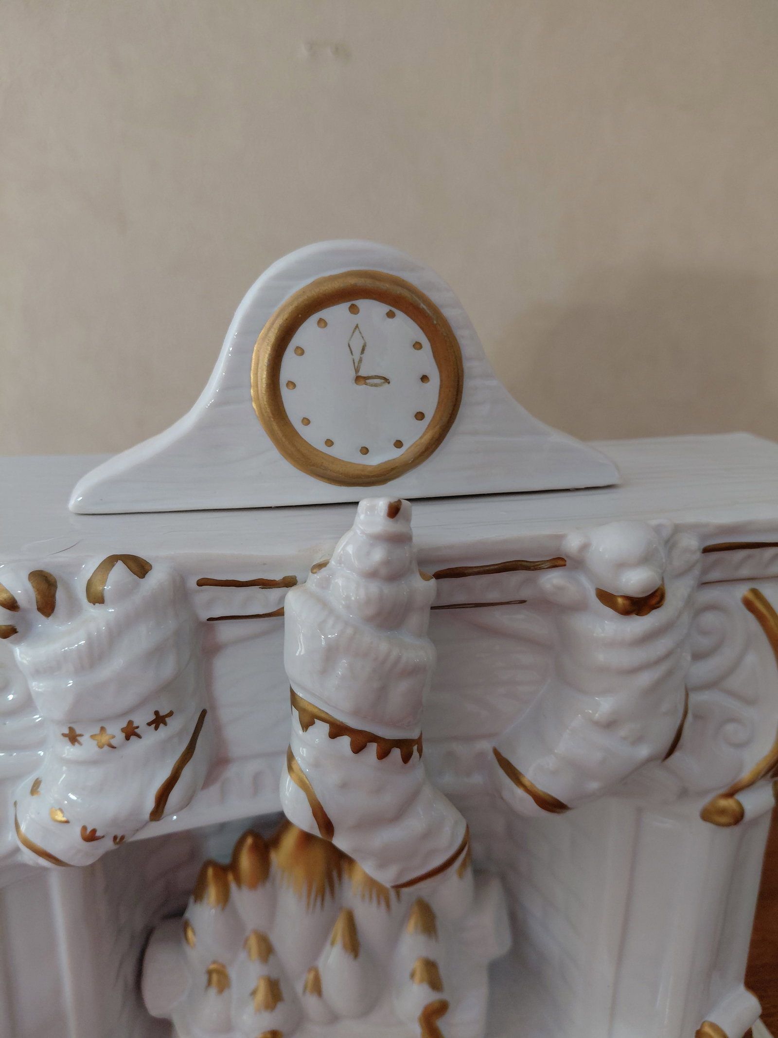 Large Porcelain Fireplace Statue - 3