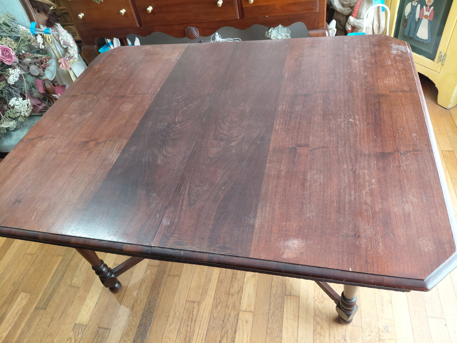 Walnut Dining Table / no leaves / as seen - 4