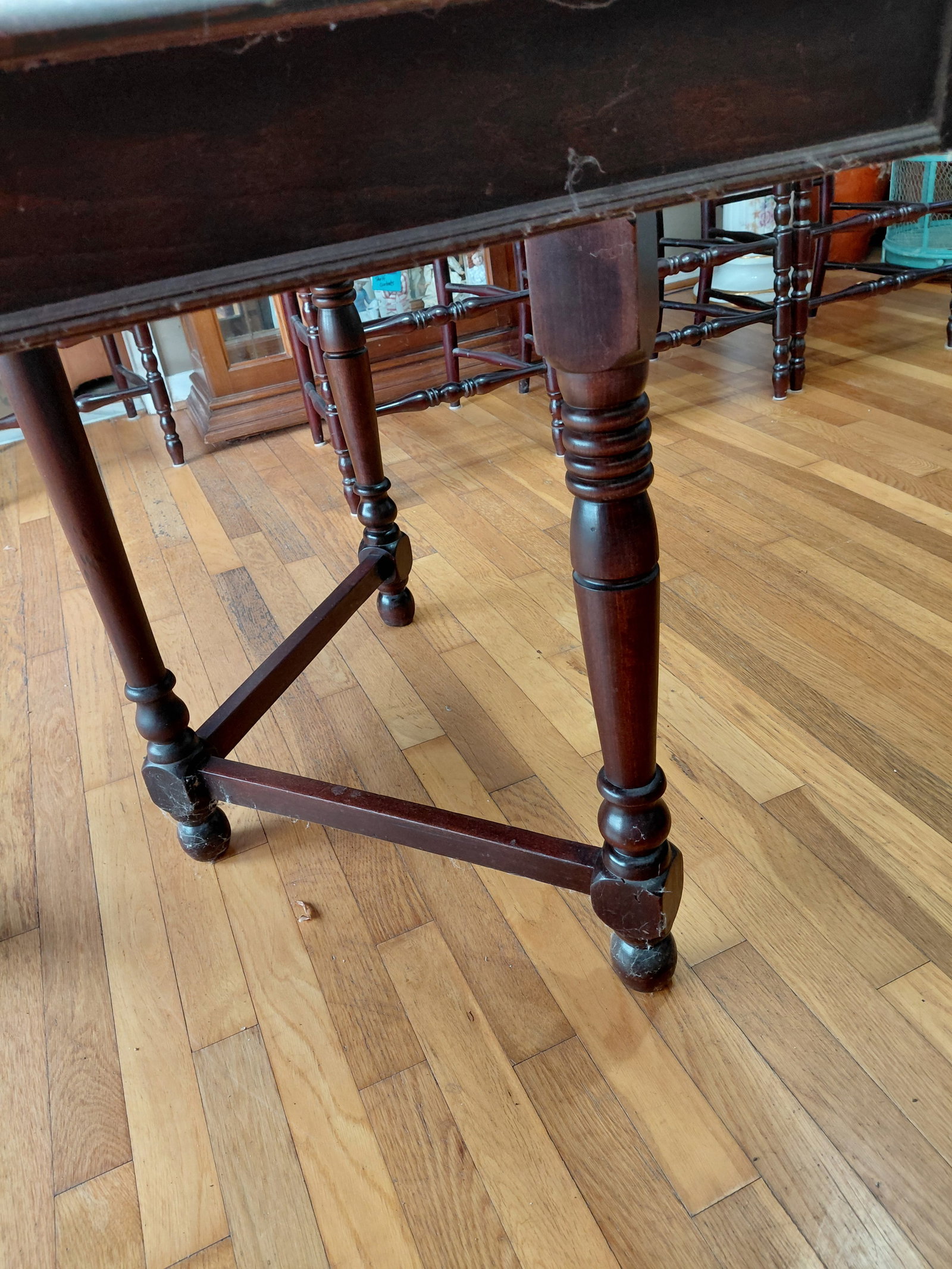 Walnut Dining Table / no leaves / as seen - 7