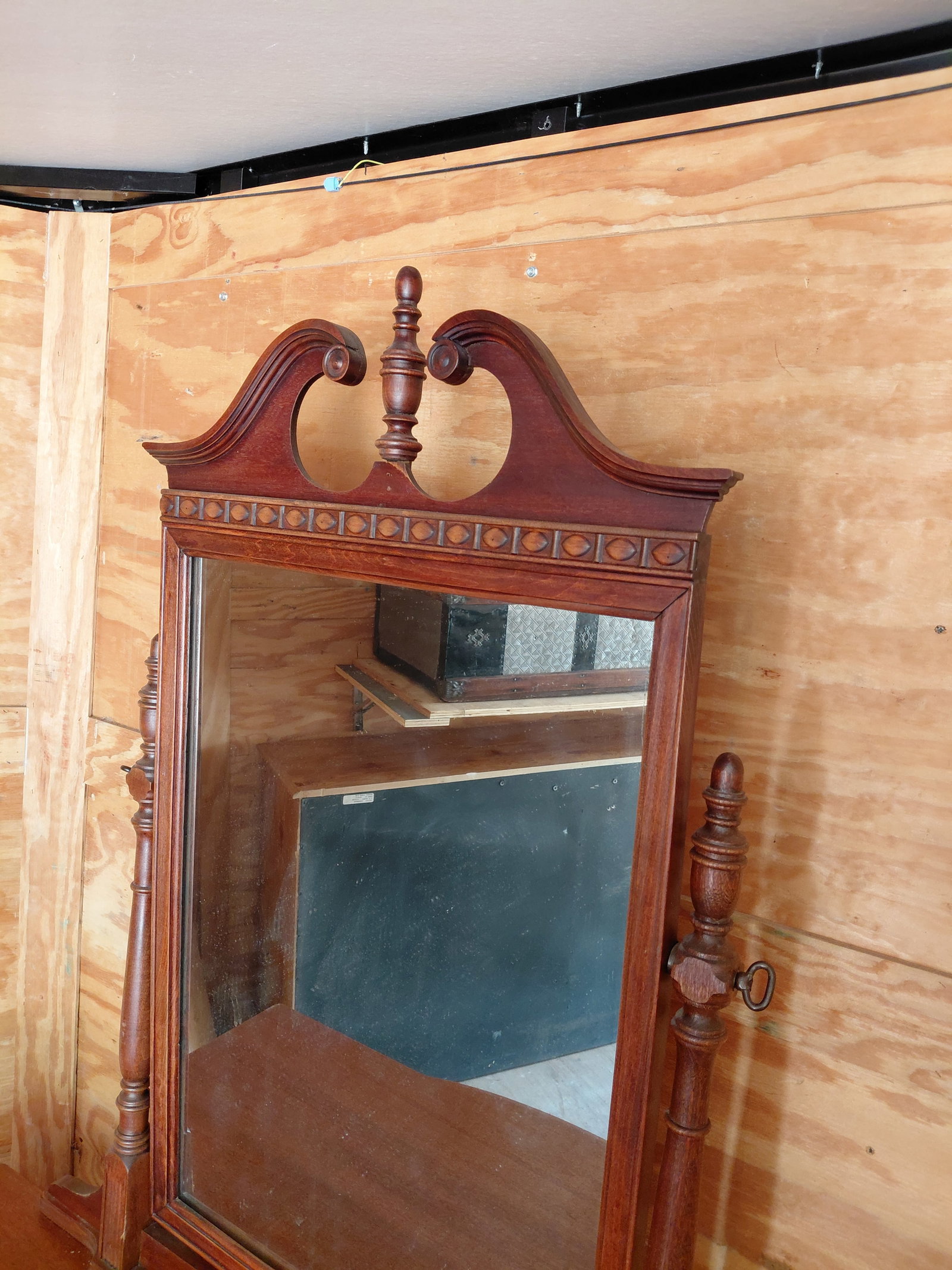 Vintage Mahogany Vanity - 3