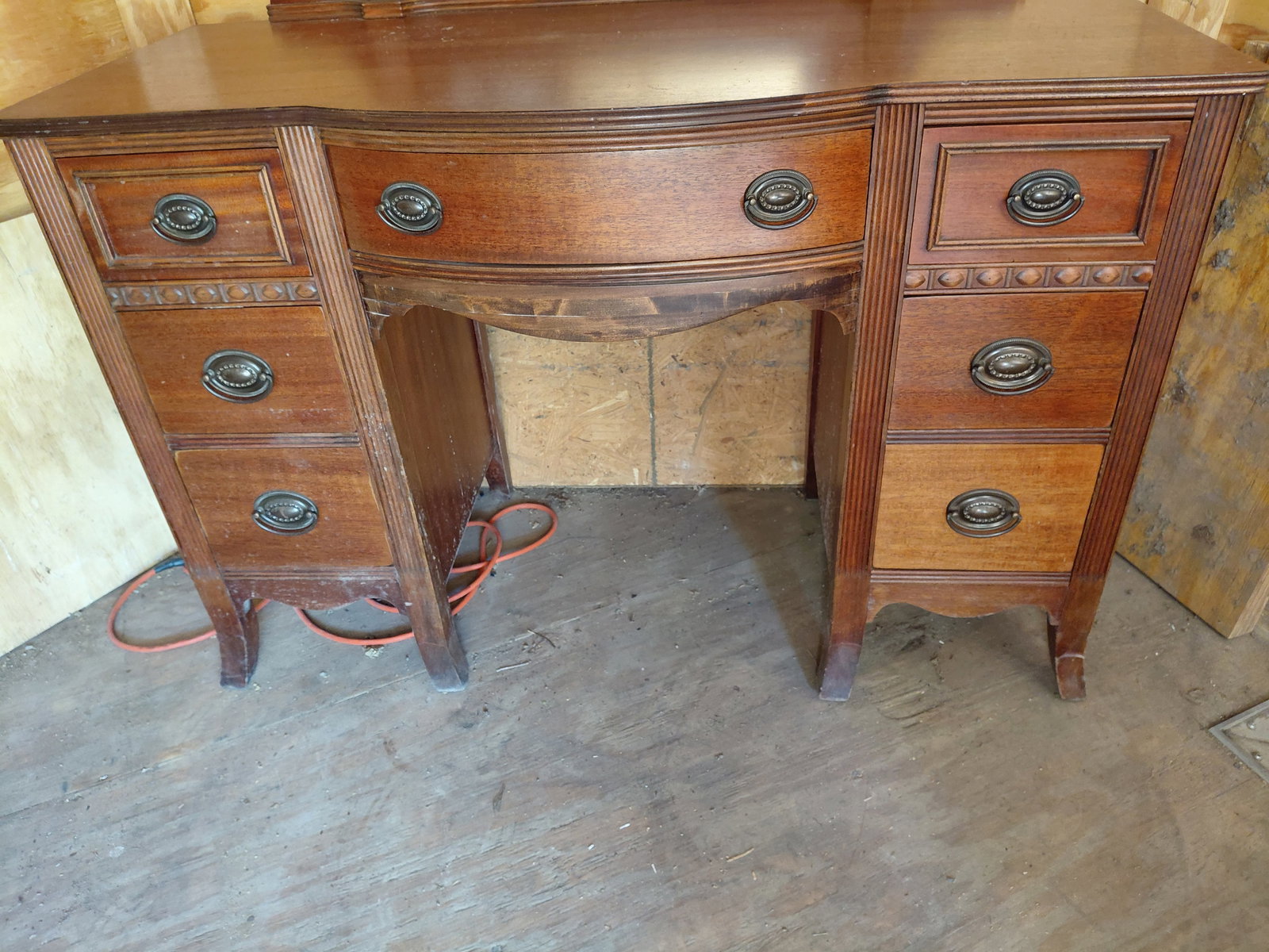 Vintage Mahogany Vanity - 7