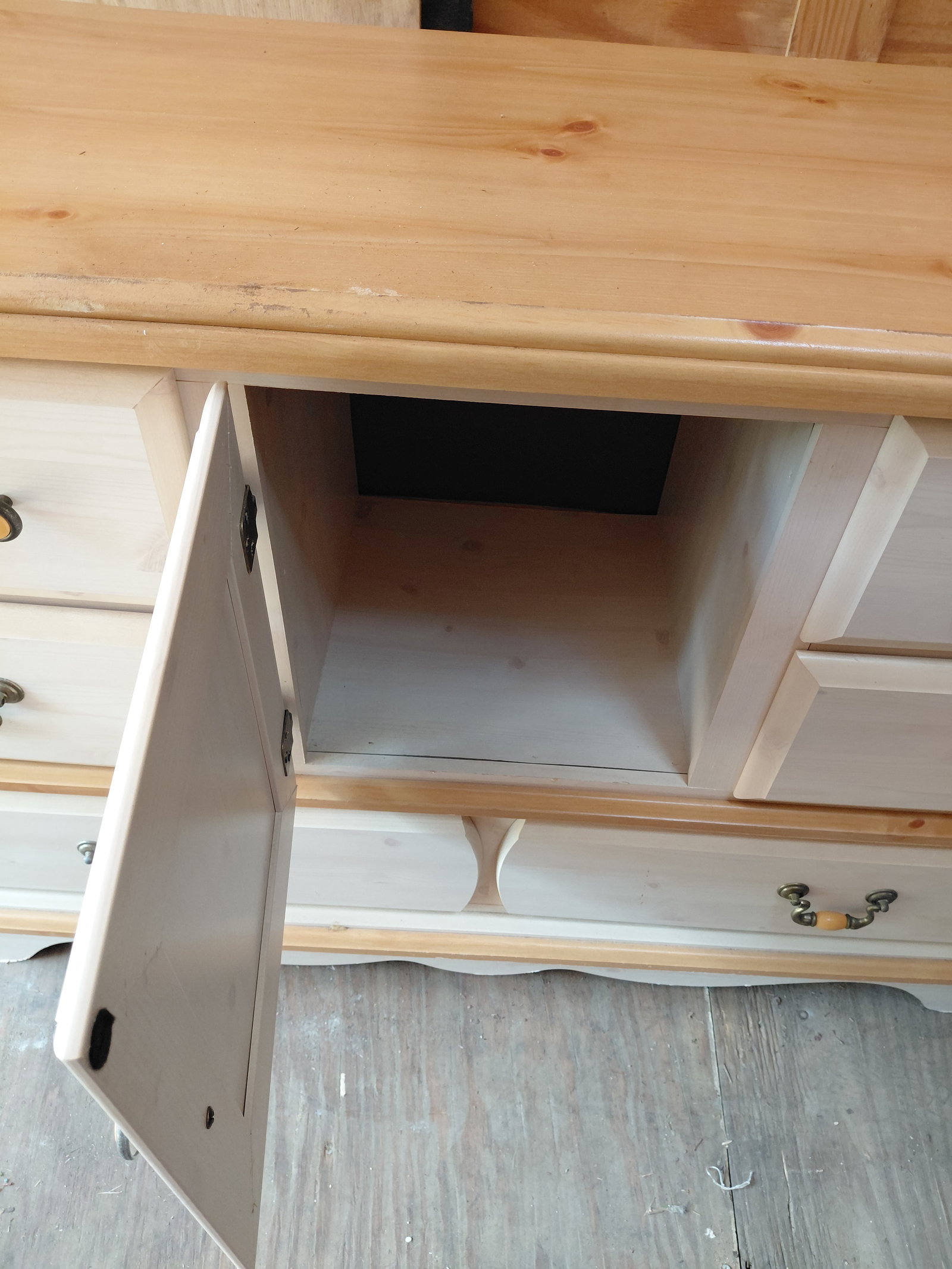 Kathy Ireland Home Dresser / condition issues as seen - 6