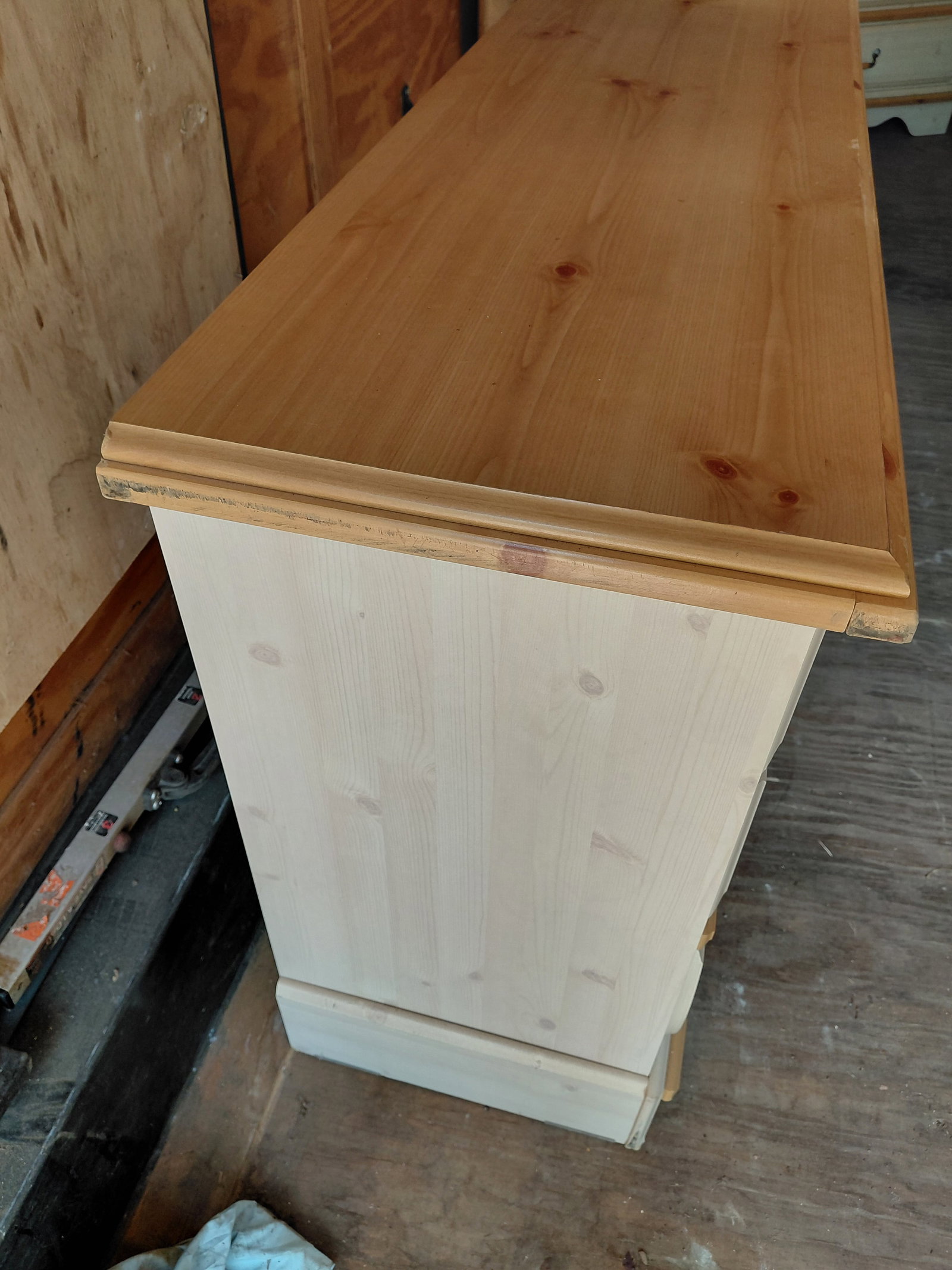 Kathy Ireland Home Dresser / condition issues as seen - 8