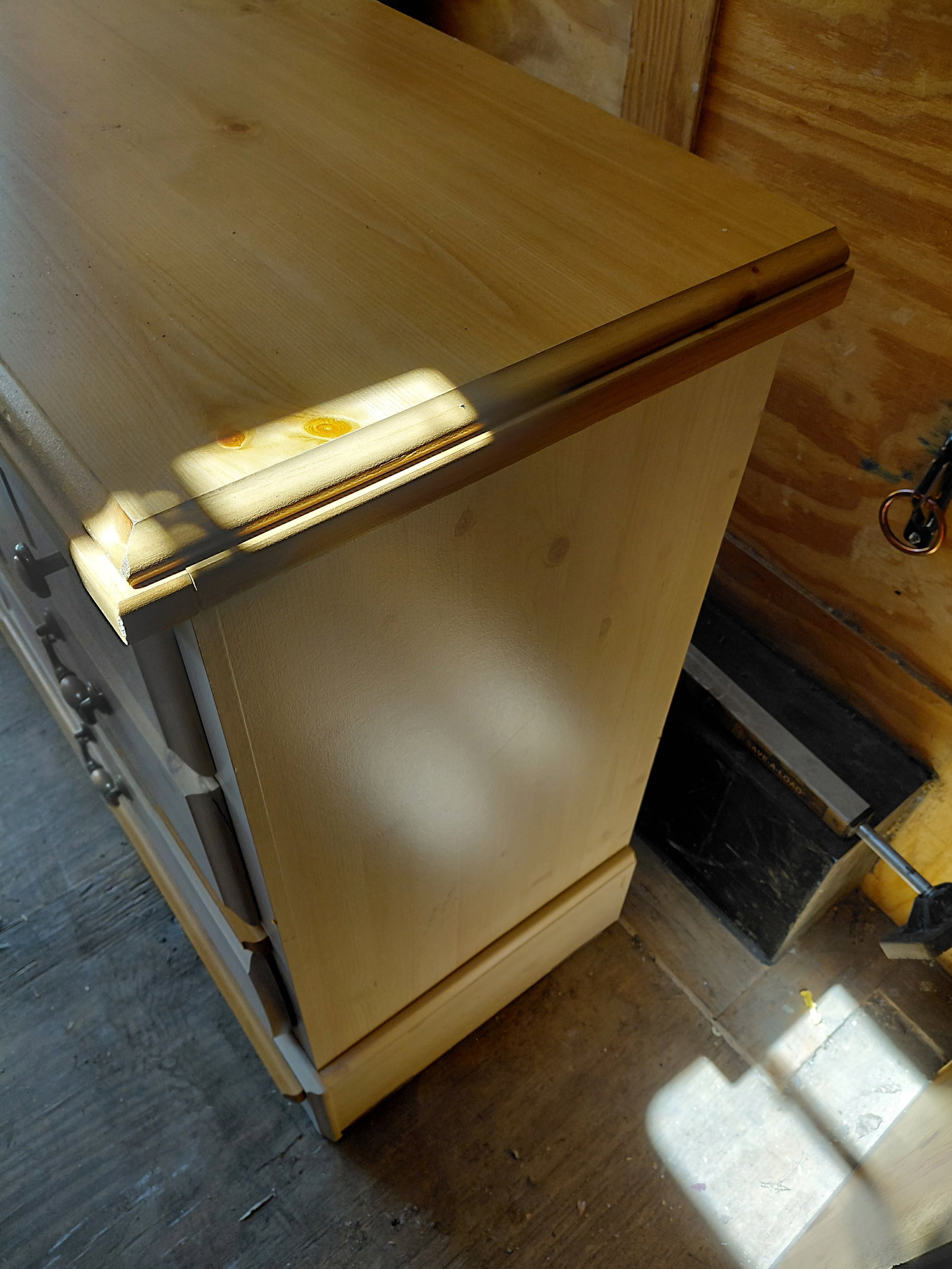 Kathy Ireland Home Dresser / condition issues as seen - 9