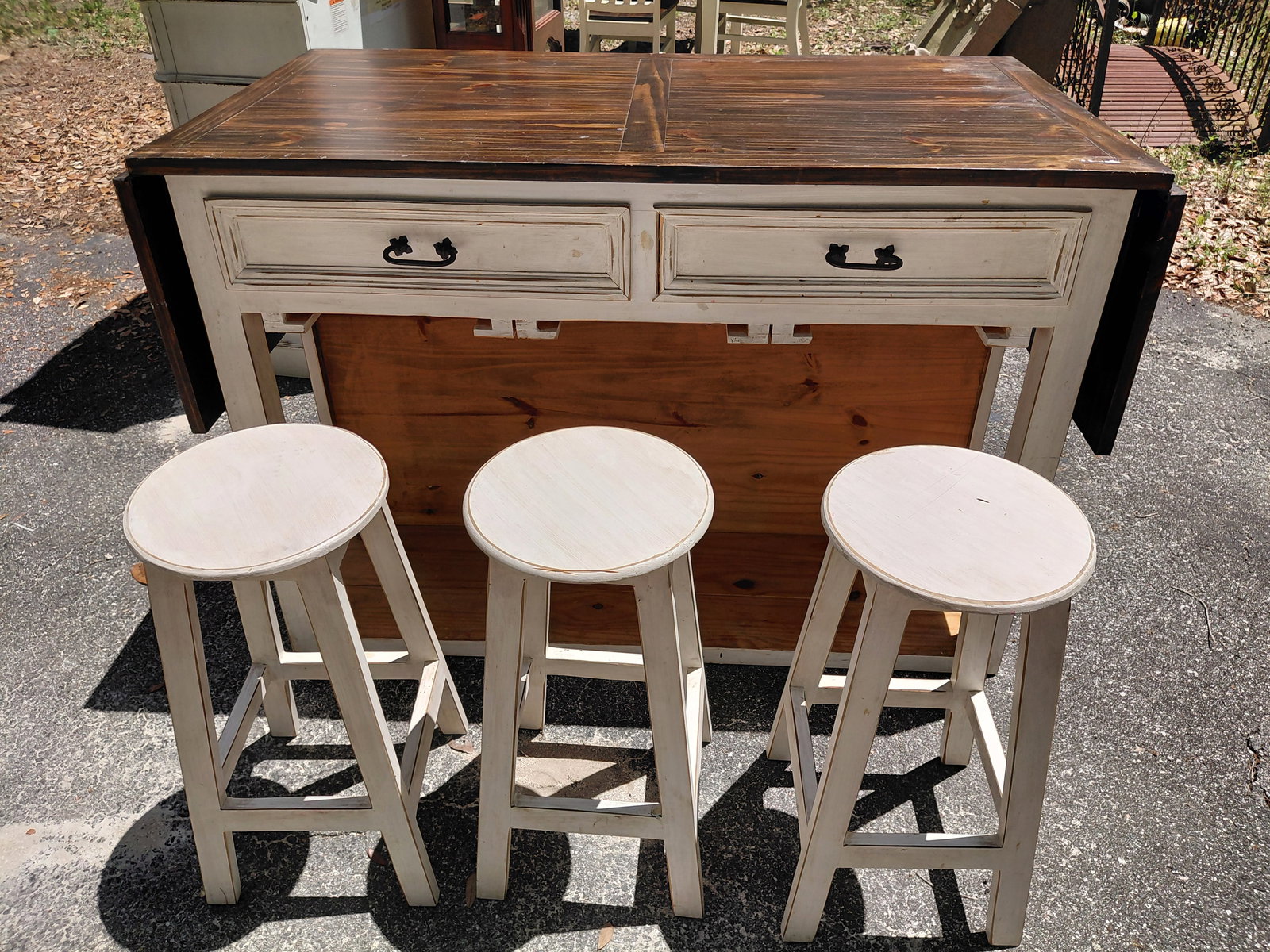 Rustic Kitchen Island with bar stools and drop leaves / condition issue as seen - 8