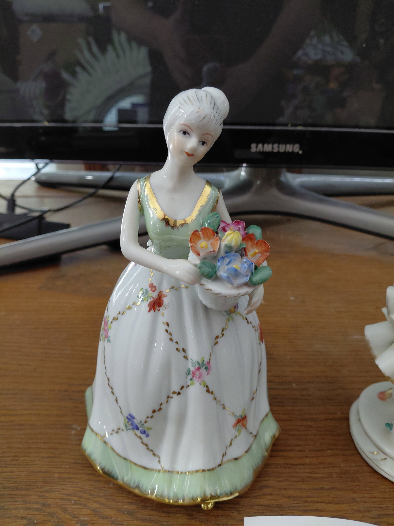 Pair of Porcelain Statues - 8