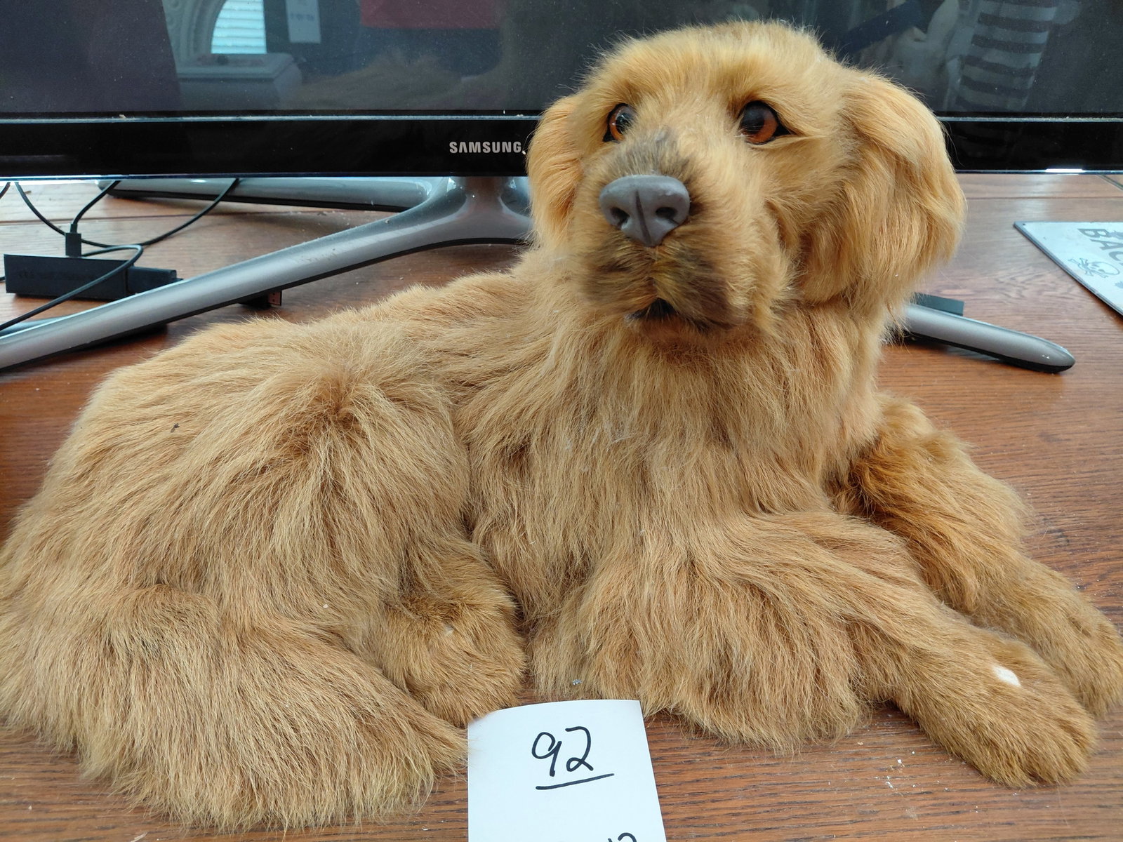 Realistic Dog Statue / some wear as seen: Realistic Dog Statue / some wear as seen