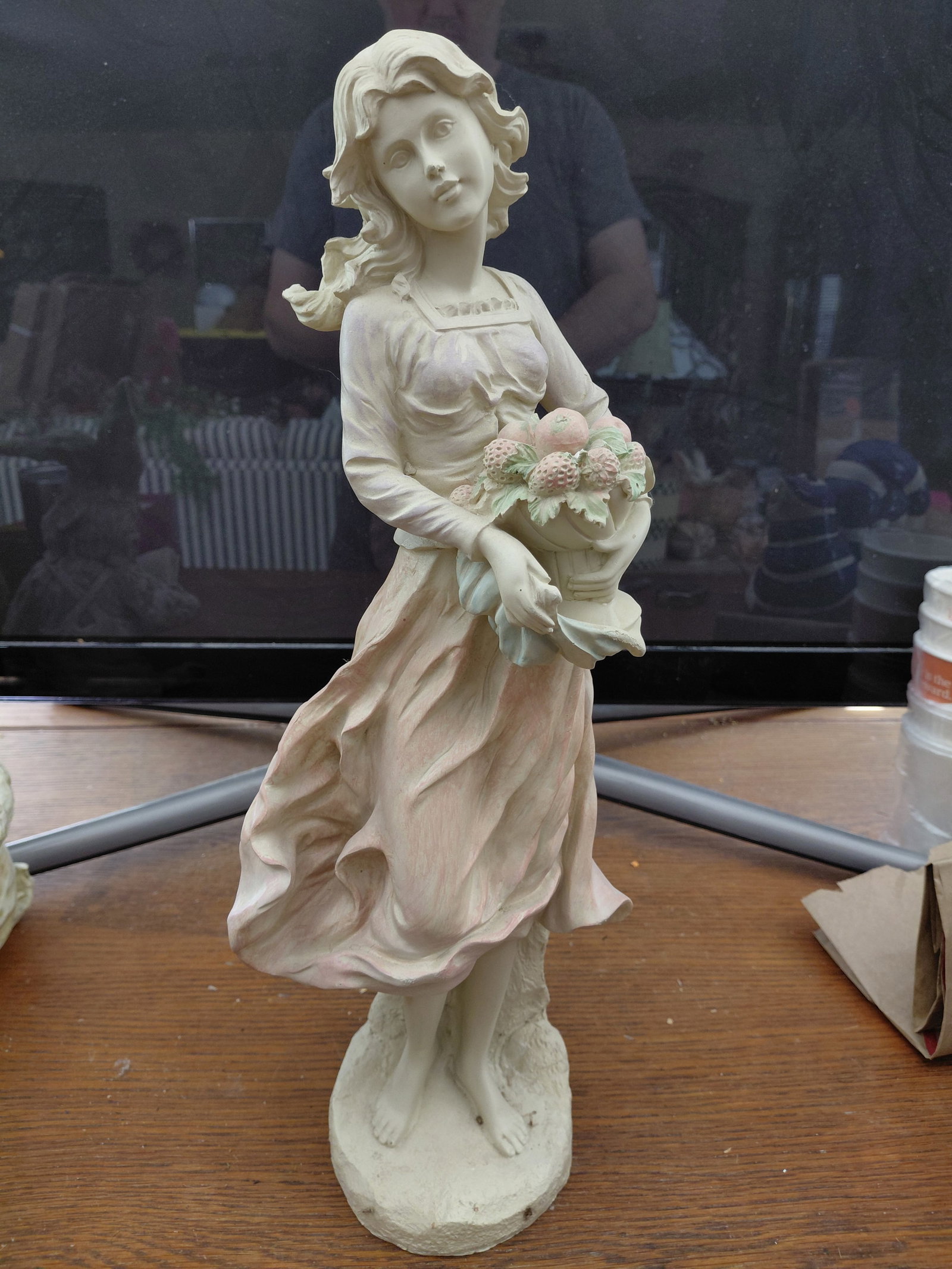 Resin Statue Girl with Flowers (1 of 4)