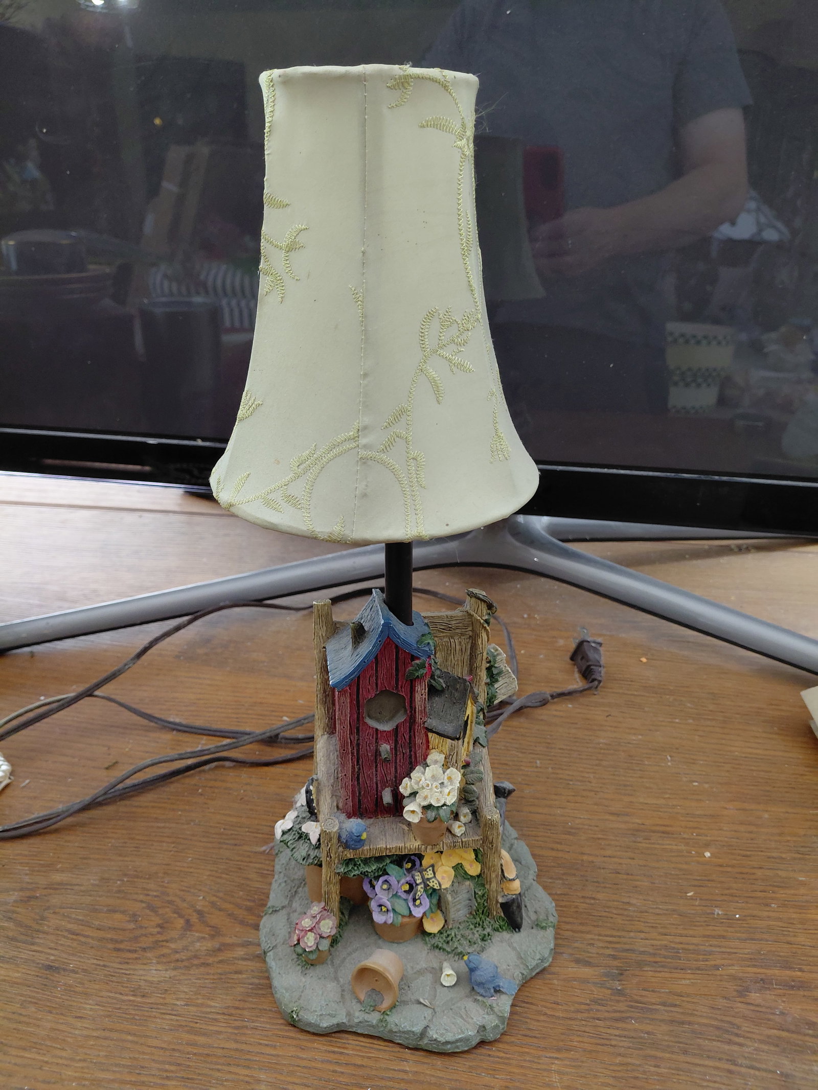 Garden Lamp / Resin: Garden Lamp / Resin