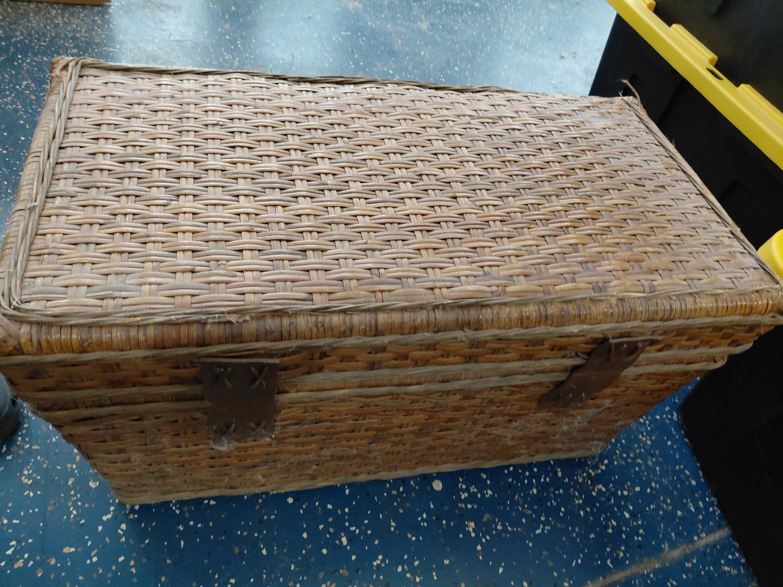 Large Wicker Trunk with Leather Handles - 6