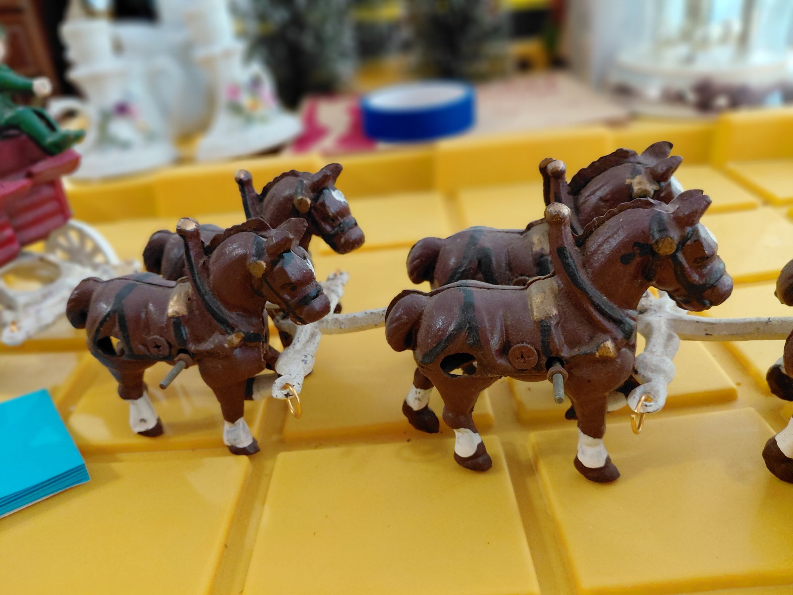 Large Cast Iron Clydesdale Horse Beer Wagon/ Complete with Barrels / - 5