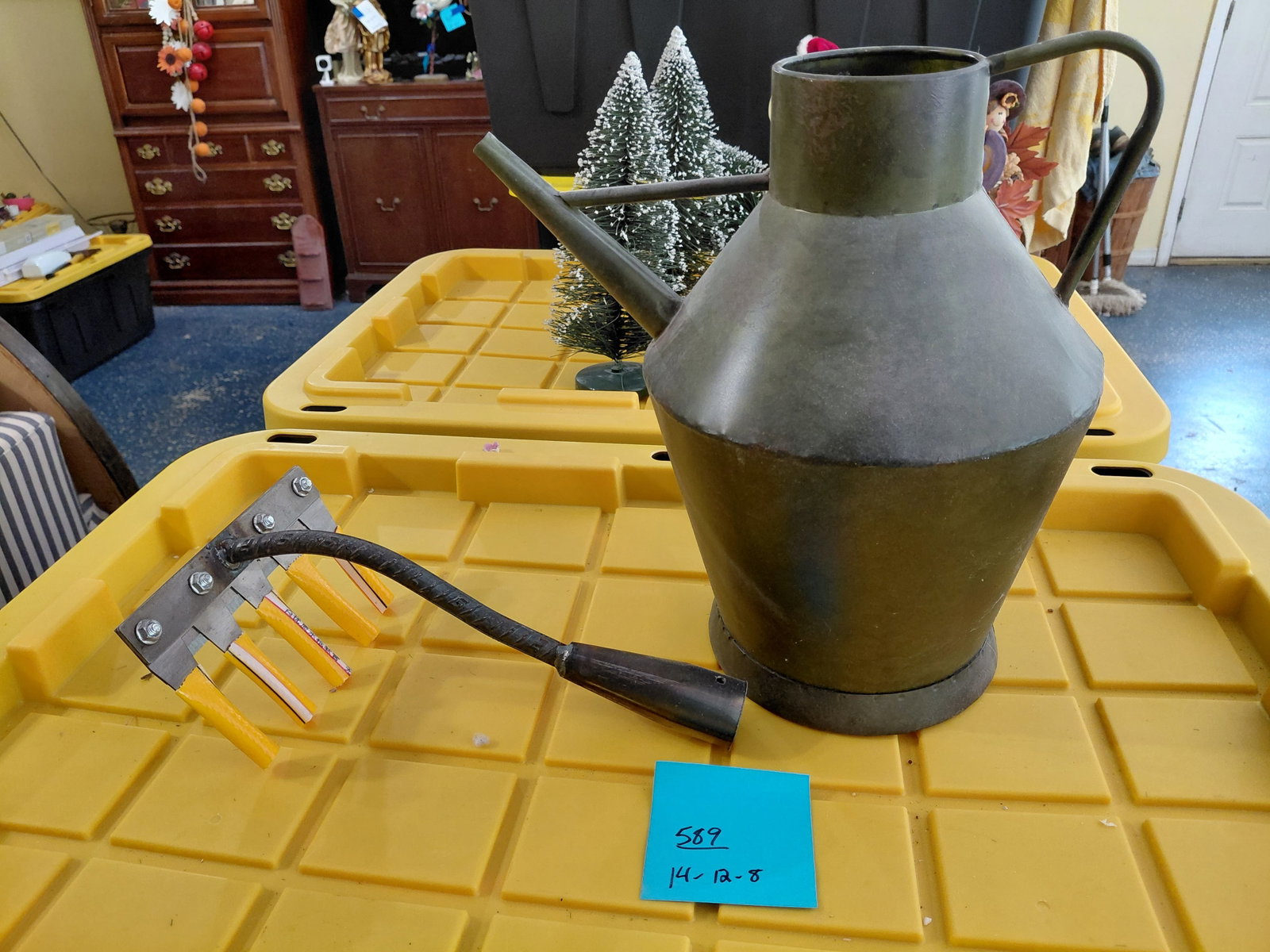Large Metal Watering Can and NEW Garden Tool (1 of 6)