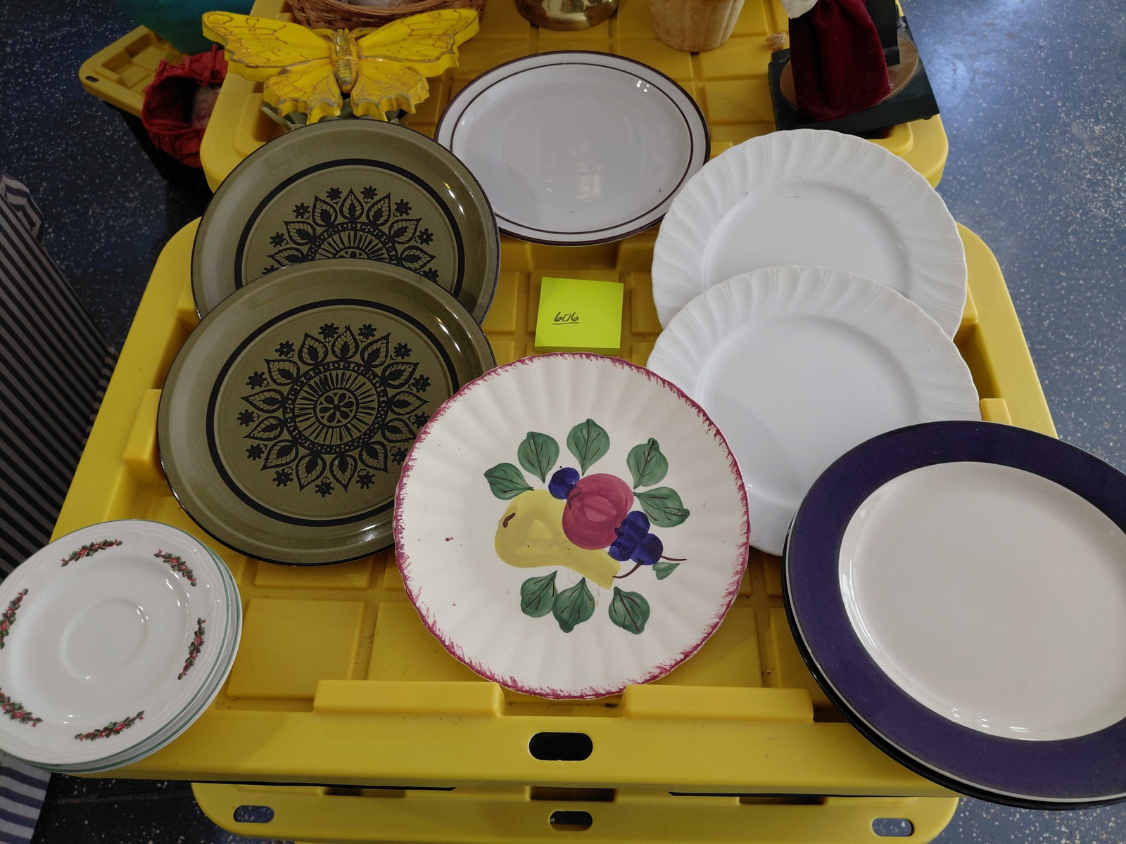 Mixed Lot of Plates / As seen: Mixed Lot of Plates / As seen