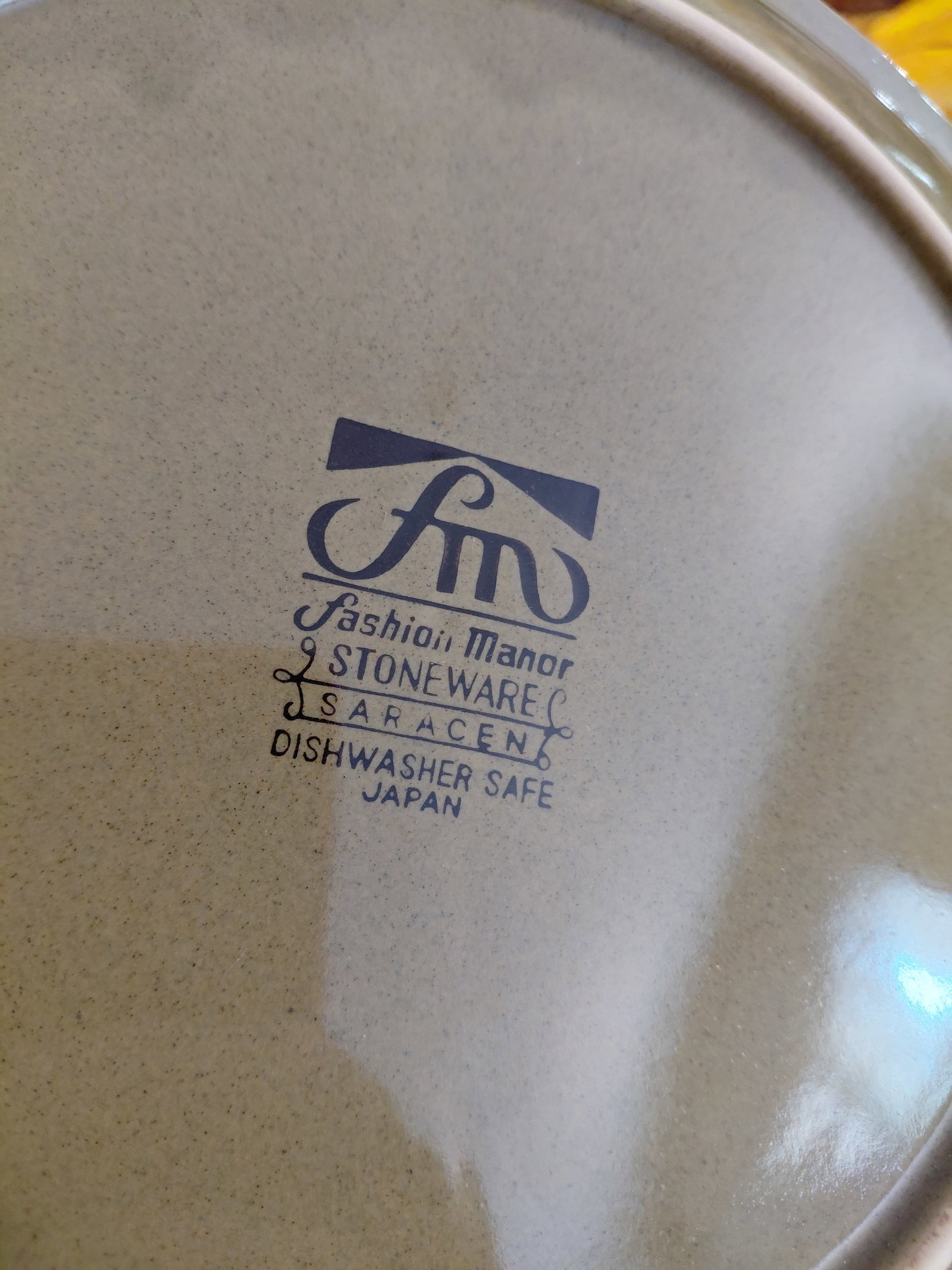 Mixed Lot of Plates / As seen - 3