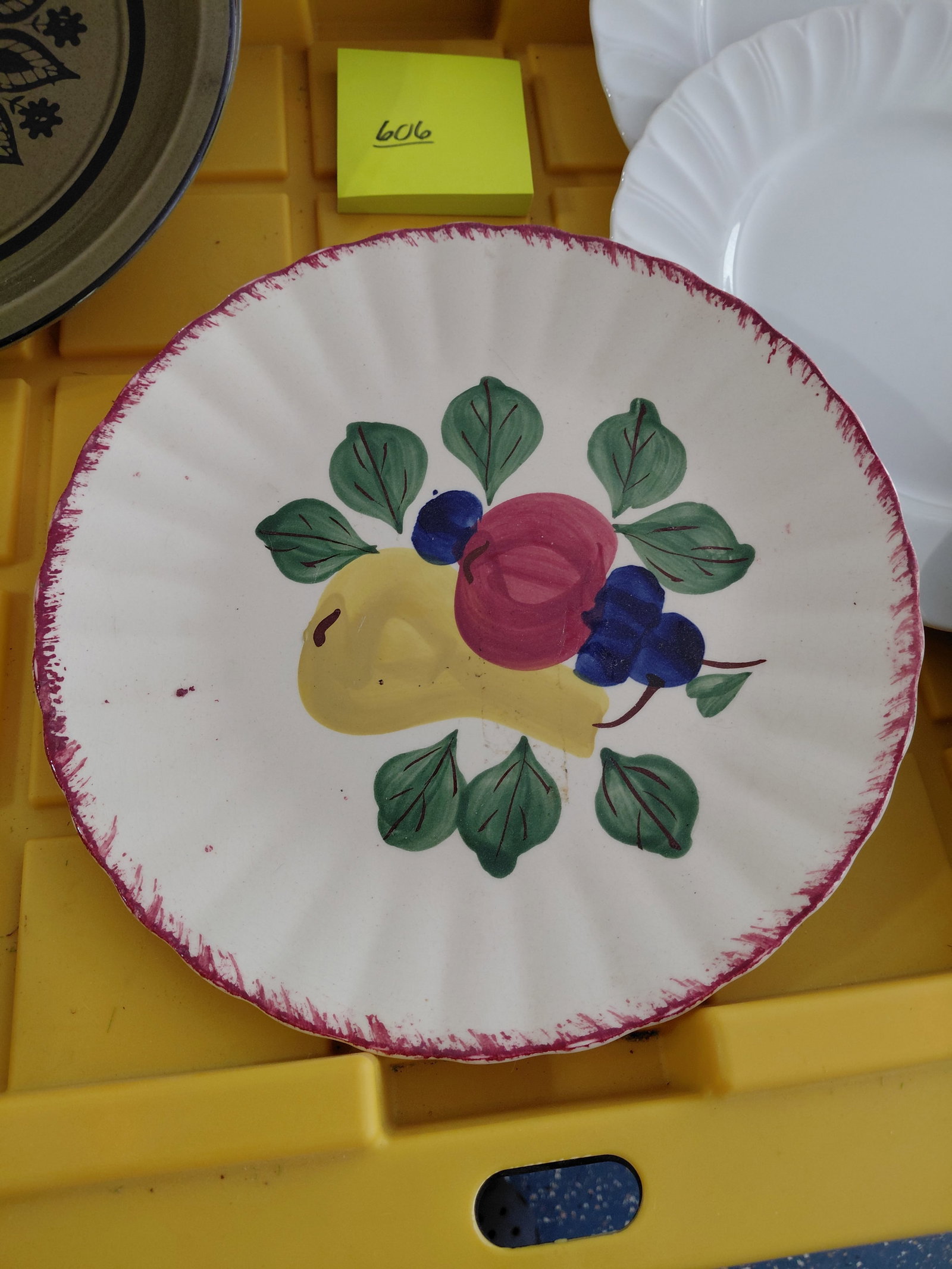 Mixed Lot of Plates / As seen - 4