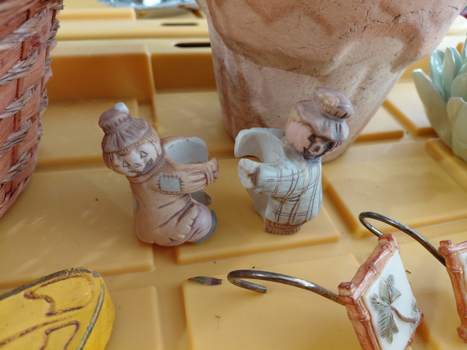 Large Decorative Lot - 5