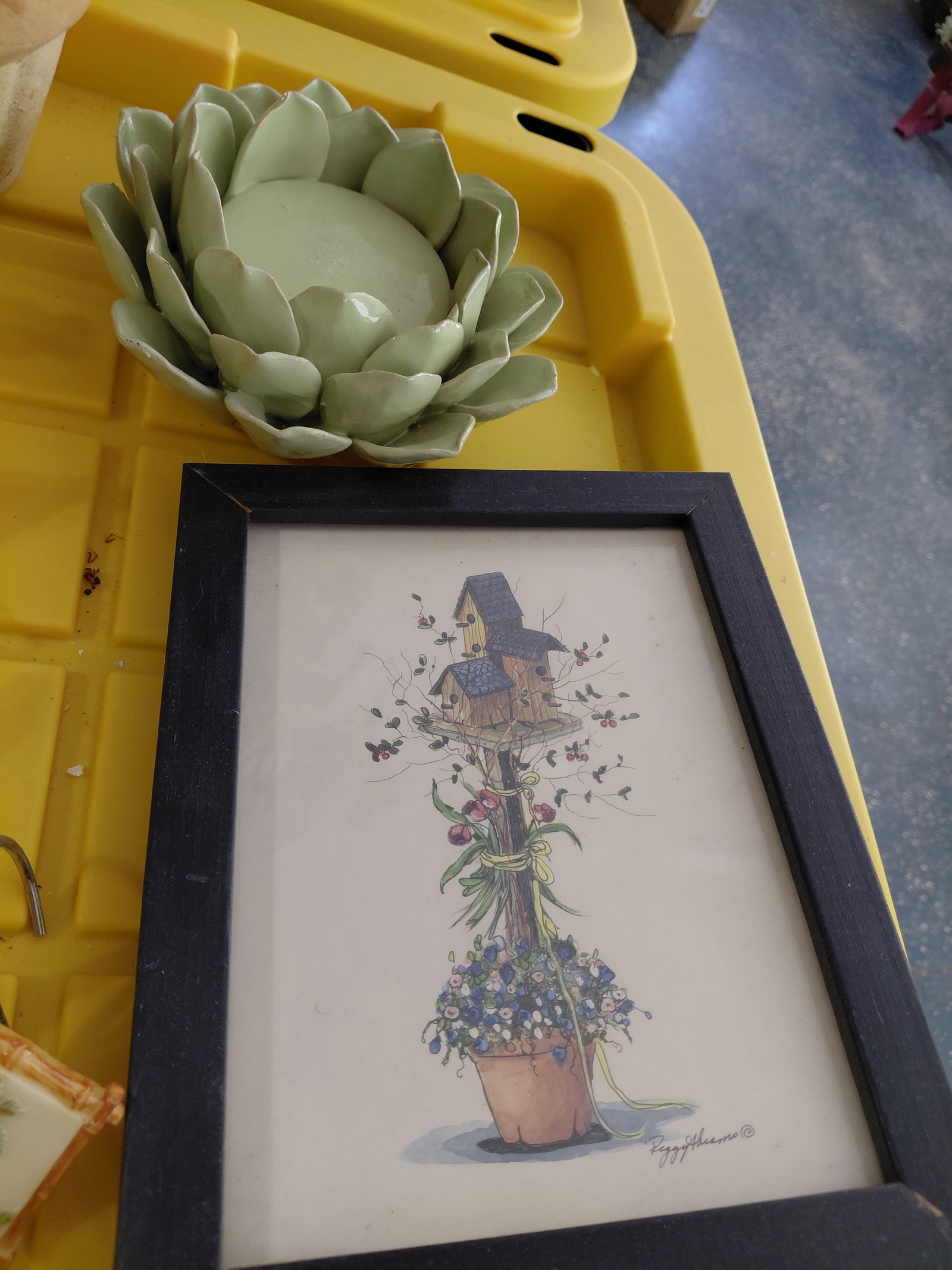 Large Decorative Lot - 6