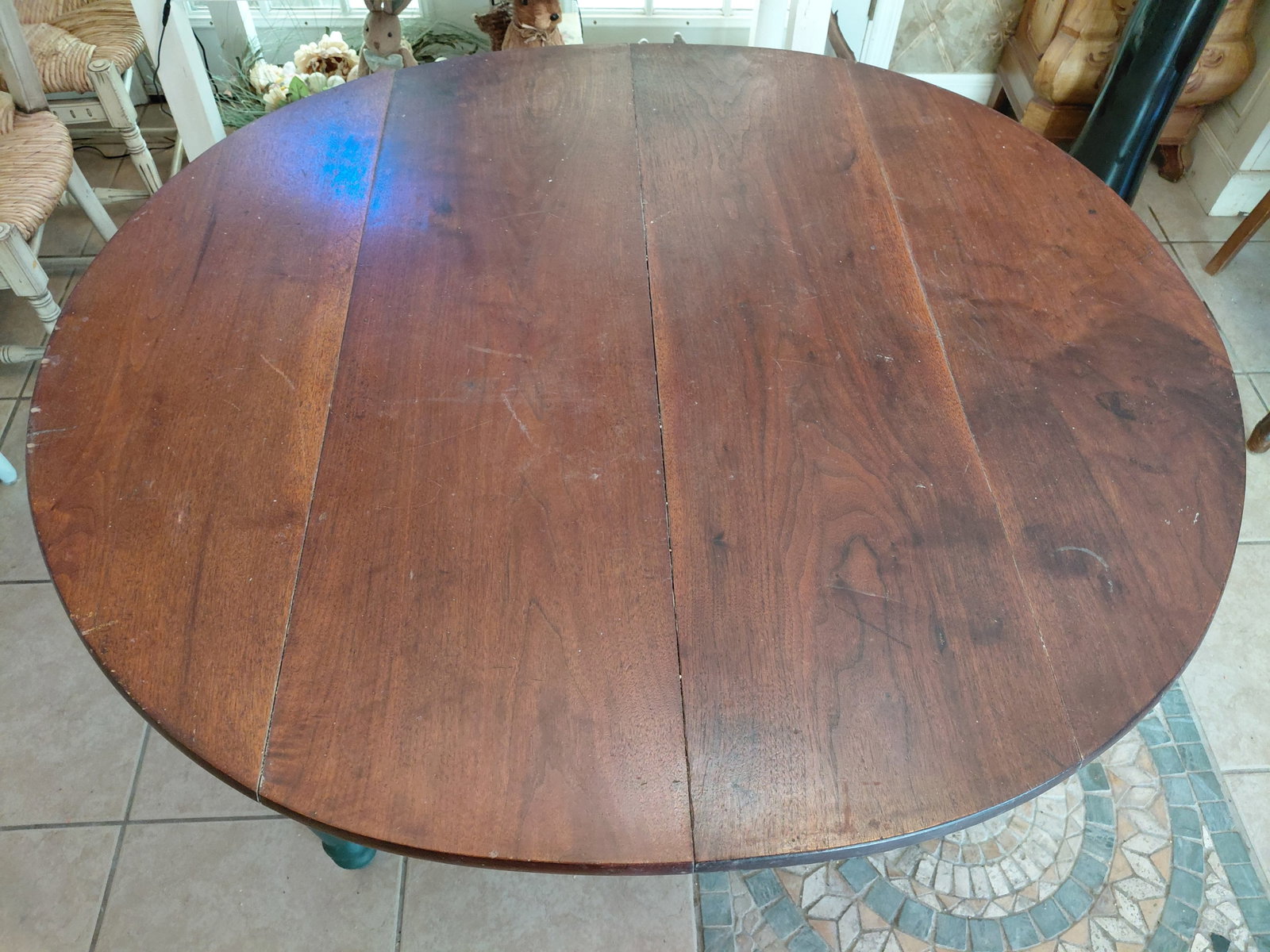 Round Wood Farmhouse Style Table / No leaves - 3