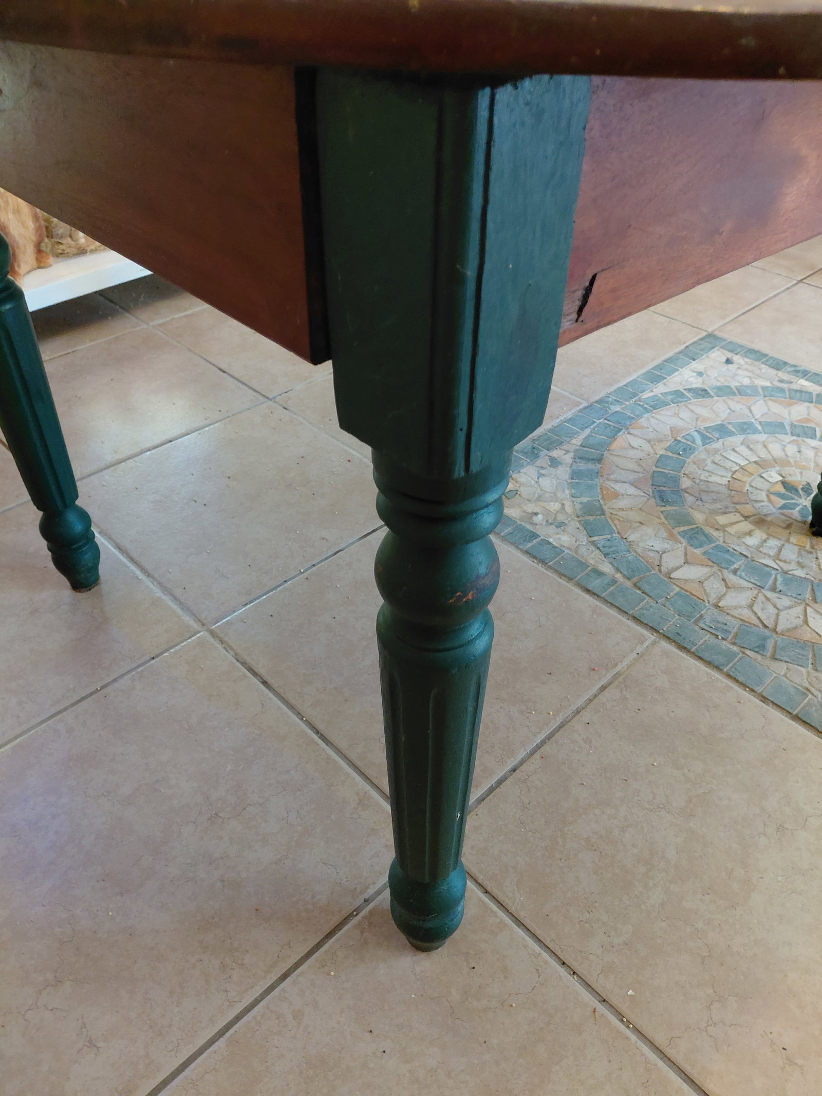 Round Wood Farmhouse Style Table / No leaves - 5