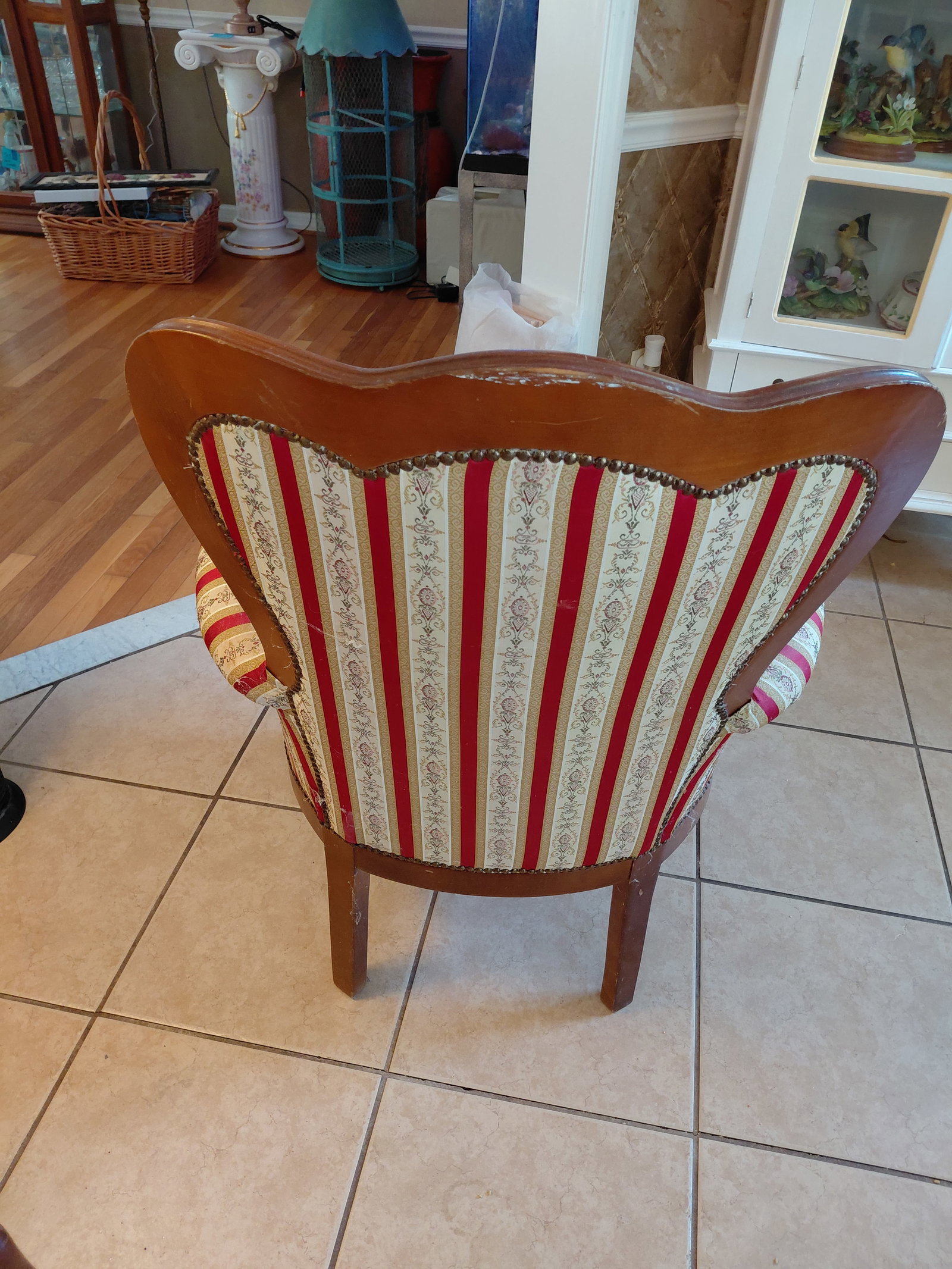 Contemporary Parlor Set / As seen - 13