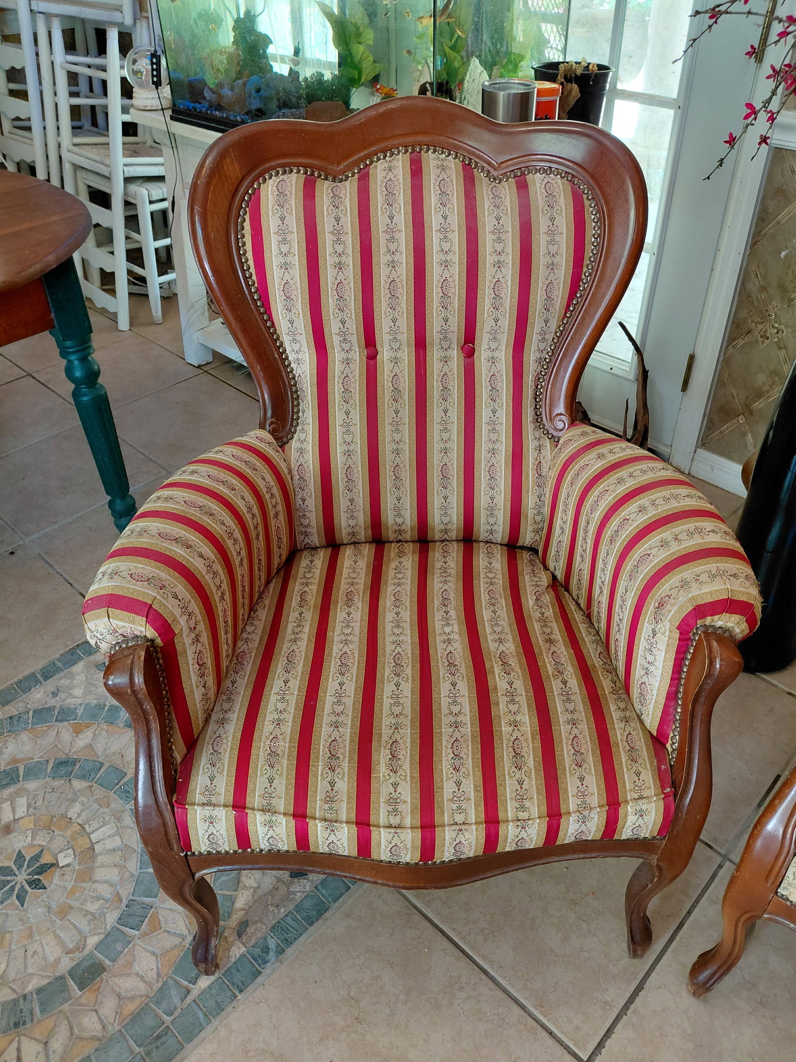 Contemporary Parlor Set / As seen - 15
