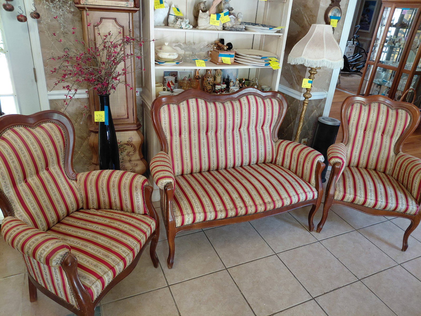 Contemporary Parlor Set / As seen (1 of 19)
