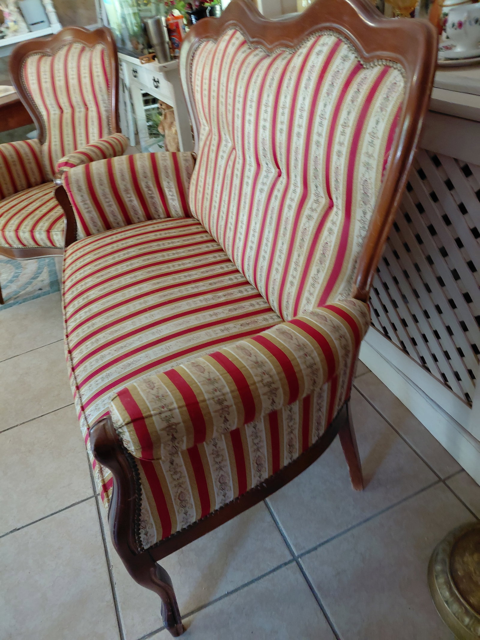 Contemporary Parlor Set / As seen - 6