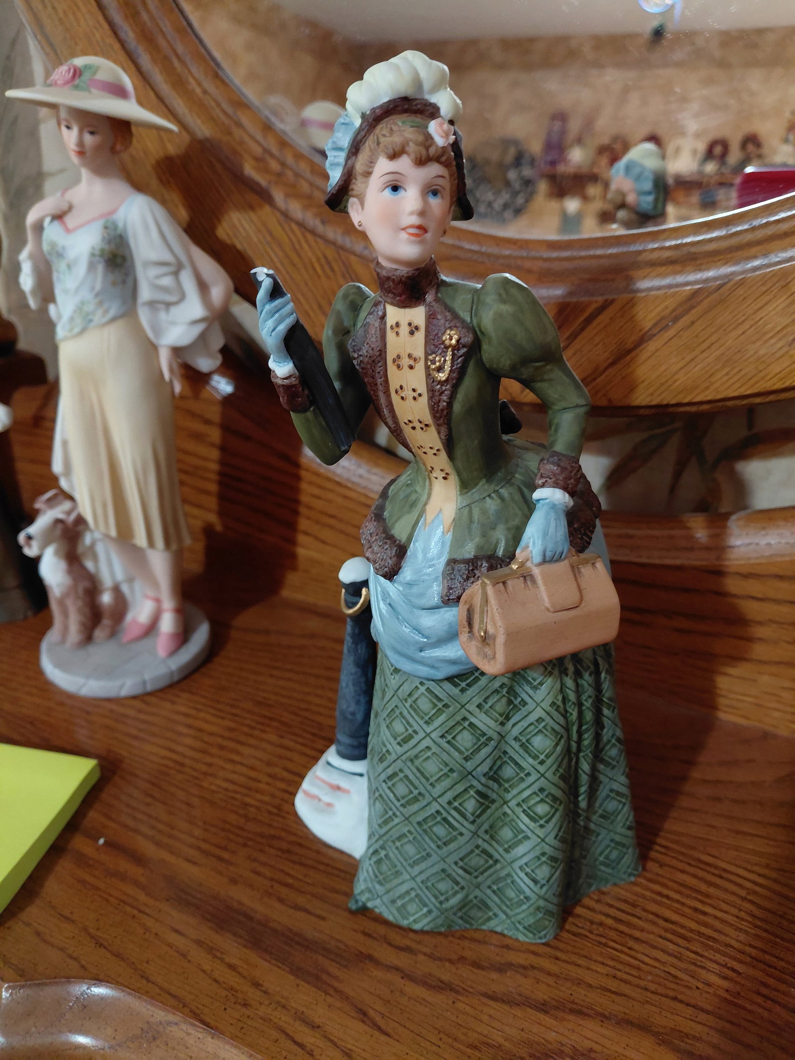 Lot of 4 Women Figurines - 8