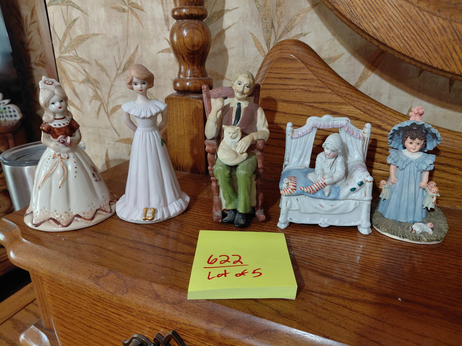 Lot of 5 Figurines (1 of 10)