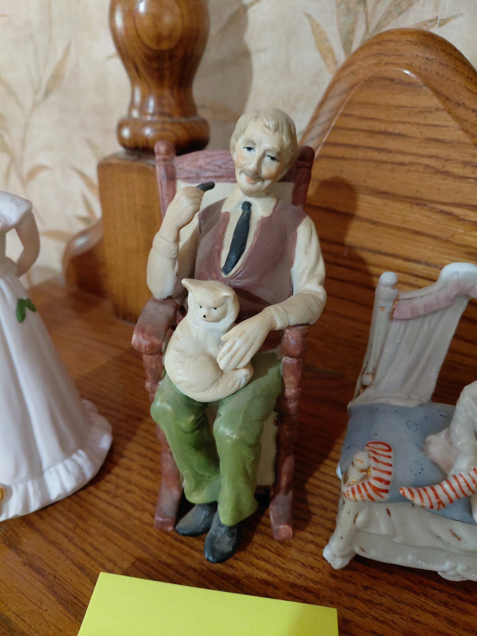 Lot of 5 Figurines - 7