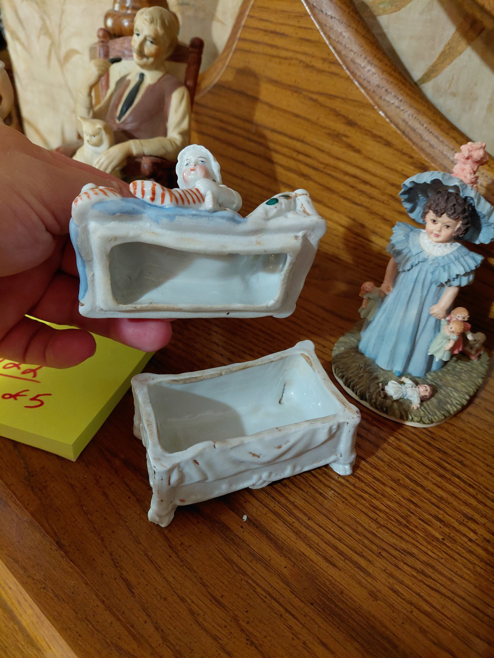 Lot of 5 Figurines - 9