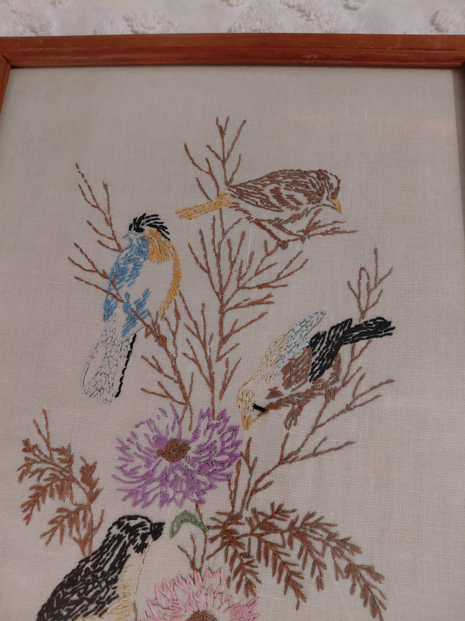 Pair of Vintage Framed Embroidery Pieces - 10