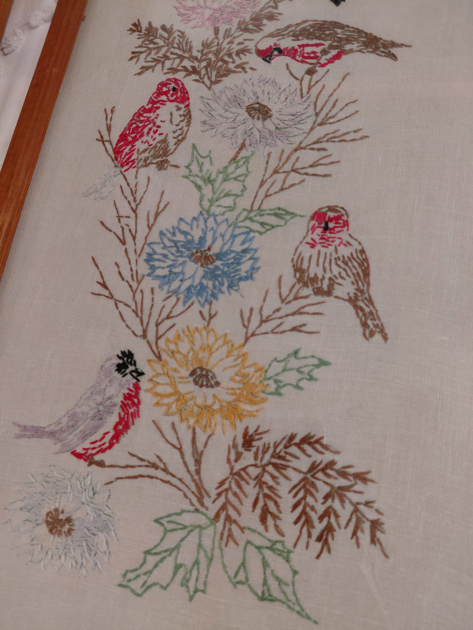 Pair of Vintage Framed Embroidery Pieces - 4