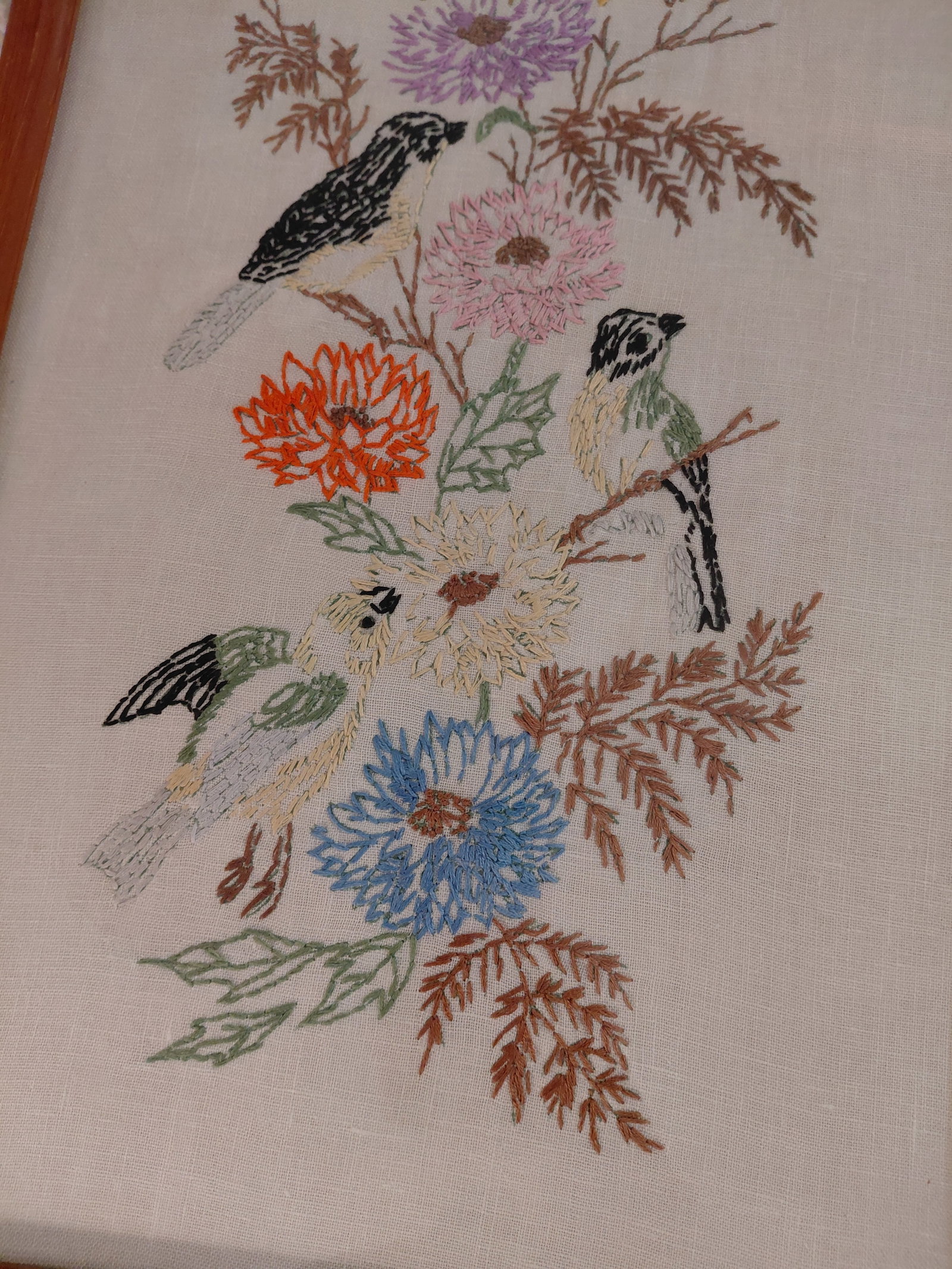 Pair of Vintage Framed Embroidery Pieces - 8
