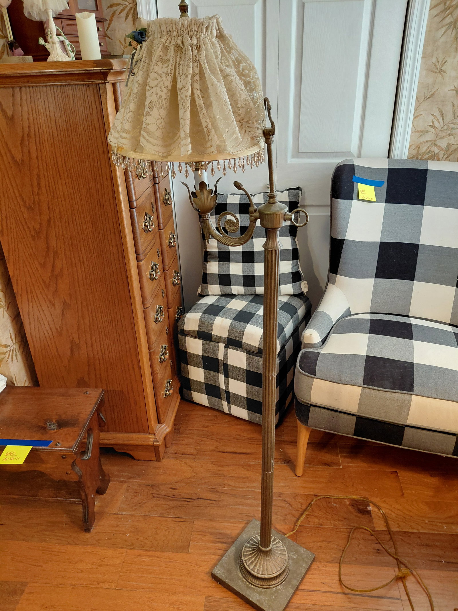 Vintage Floor Lamp as seen (1 of 8)