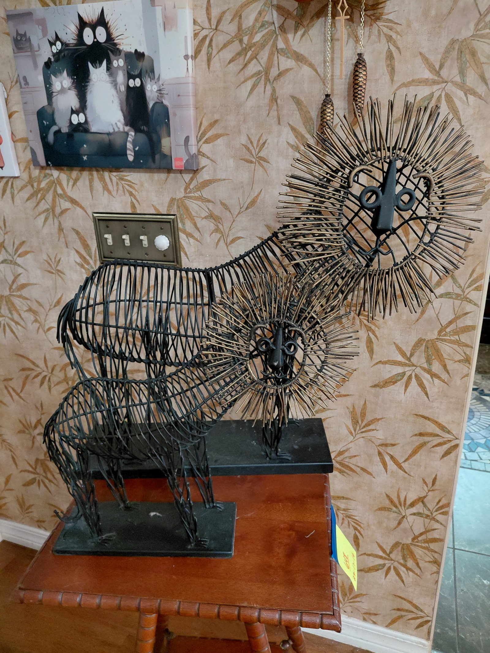Unique Metal Art Statues of Lions / African Style: Unique Metal Art Statues of Lions / African Style