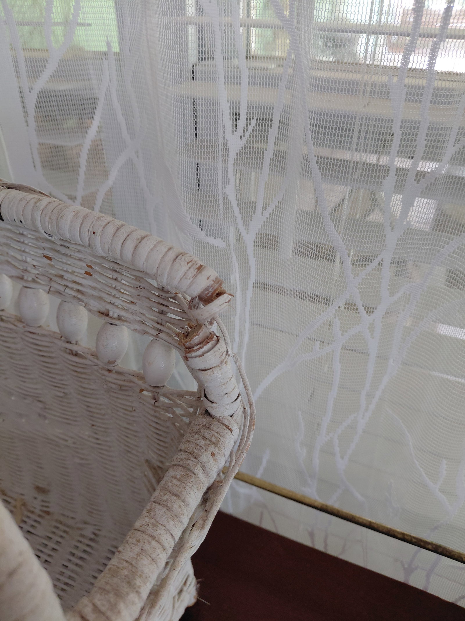White Wicker Magazine Rack - 5