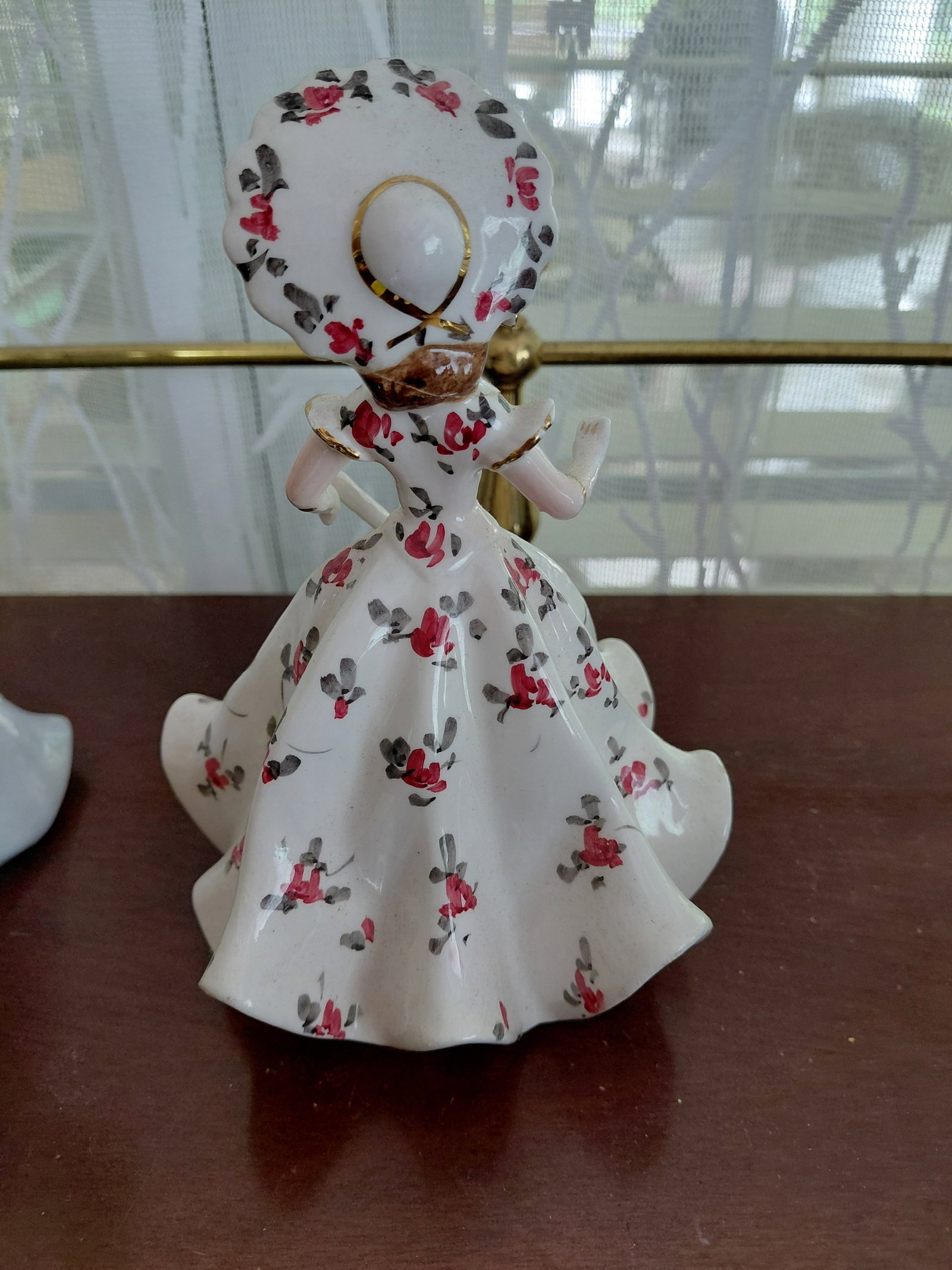 Lot of 3 Porcelain Lady Figurines - 4