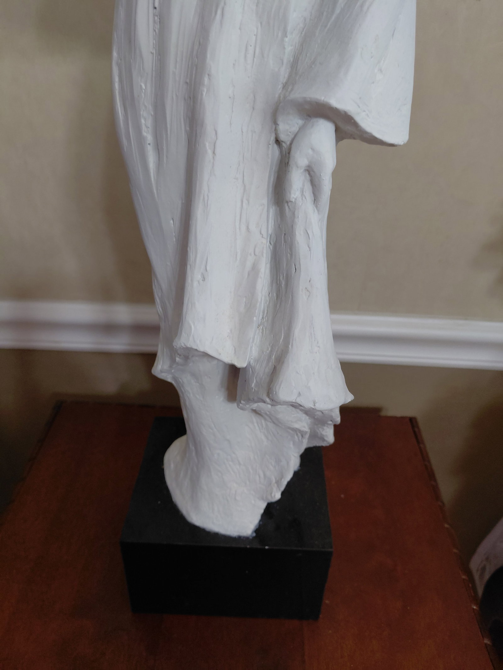 Large Vintage Statue / Windblown by Klara Sever / 1980 Austin Productions / Ceramic - 4