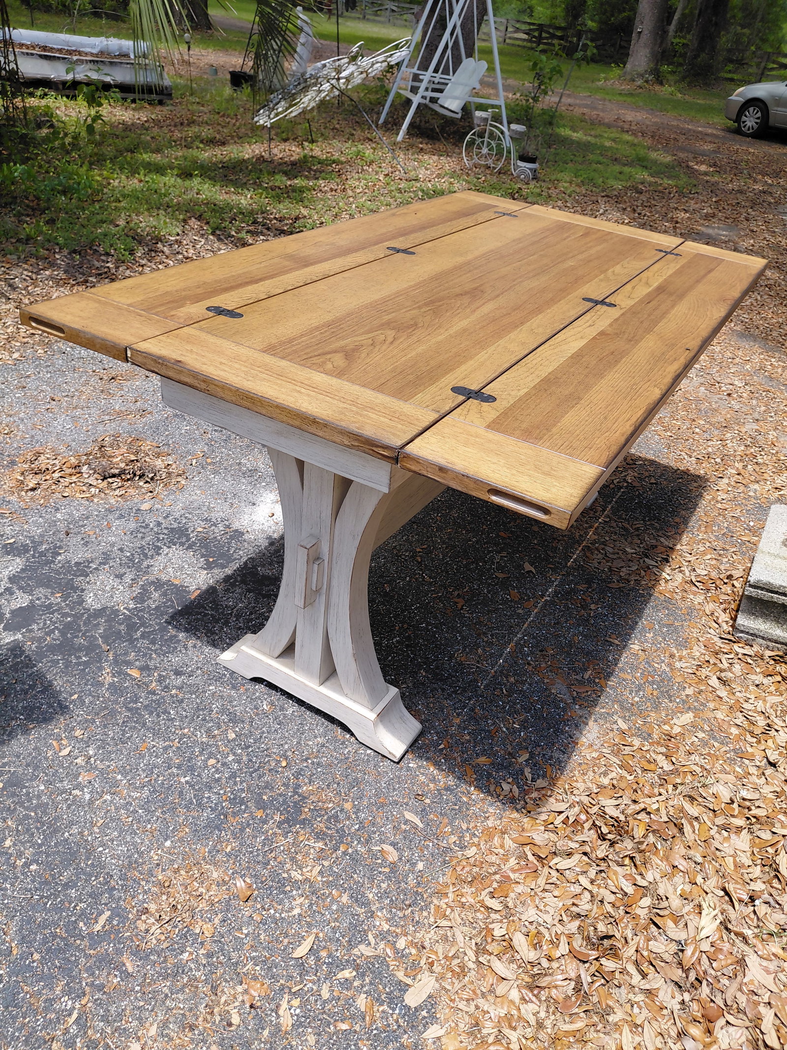 Country Farmhouse Rustic Harvest Table / Extendable as seen: Country Farmhouse Rustic Harvest Table / Extendable as seen