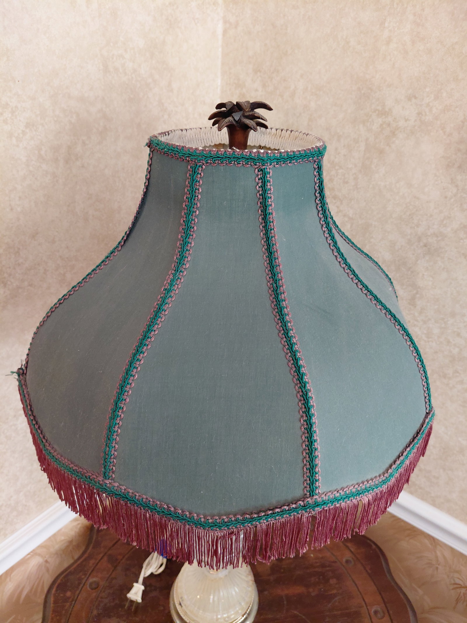 Glass Lamp with ornate Shade - 7