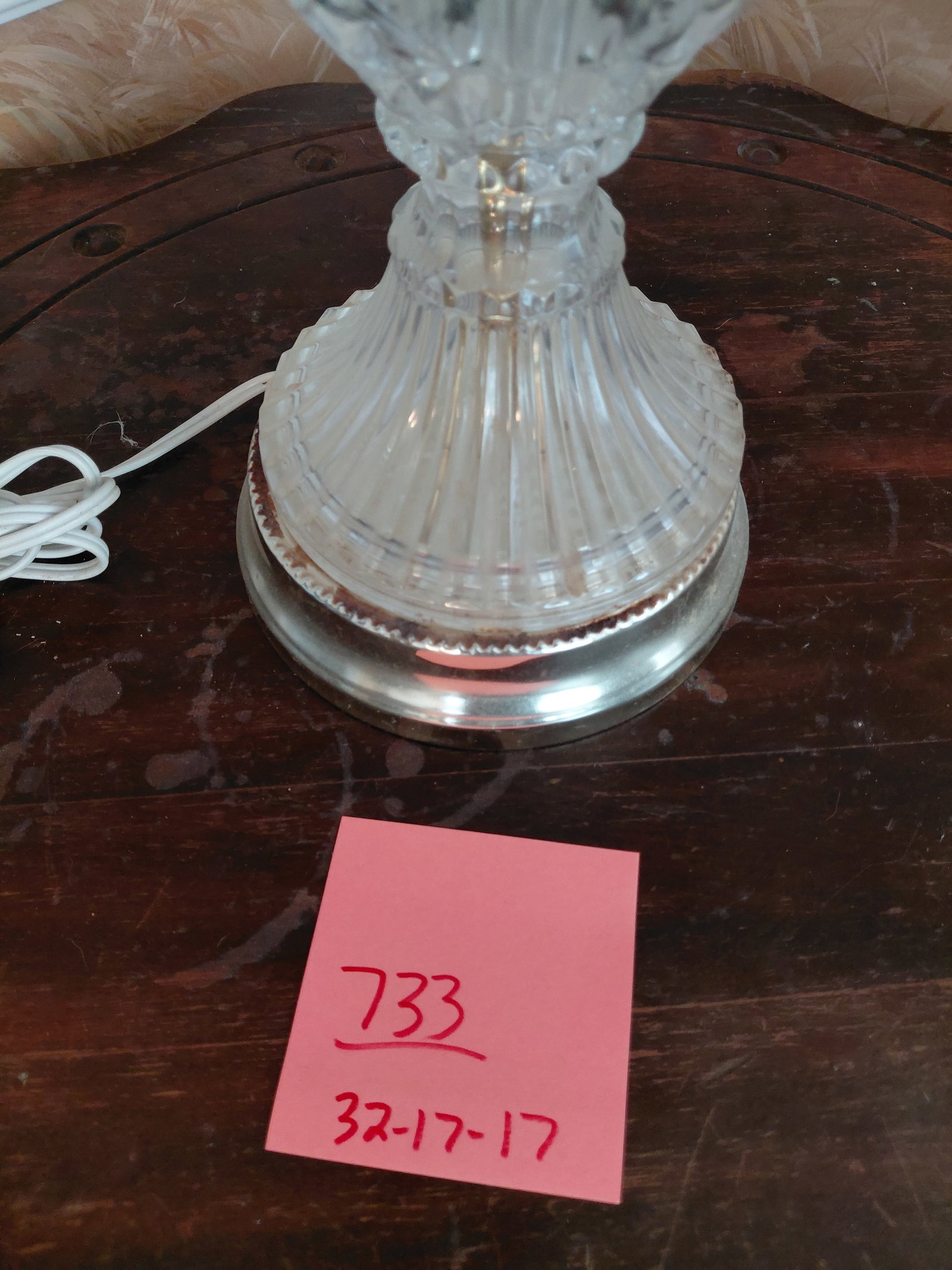 Glass Lamp with ornate Shade - 2