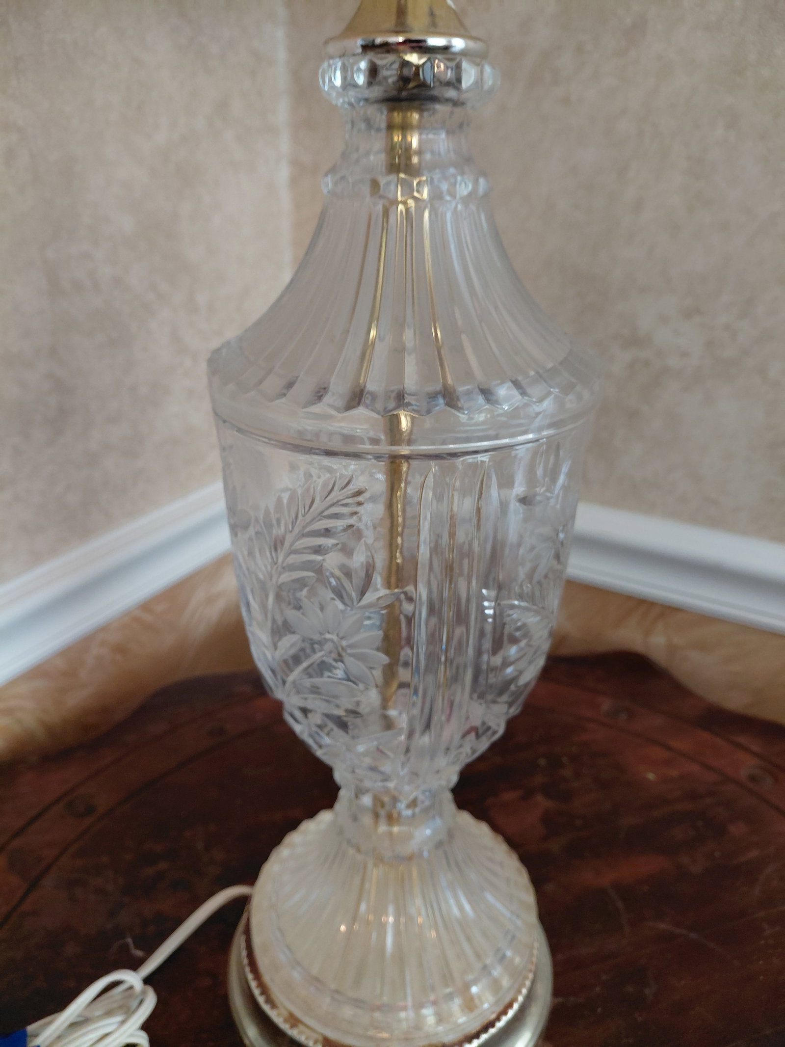 Glass Lamp with ornate Shade - 5