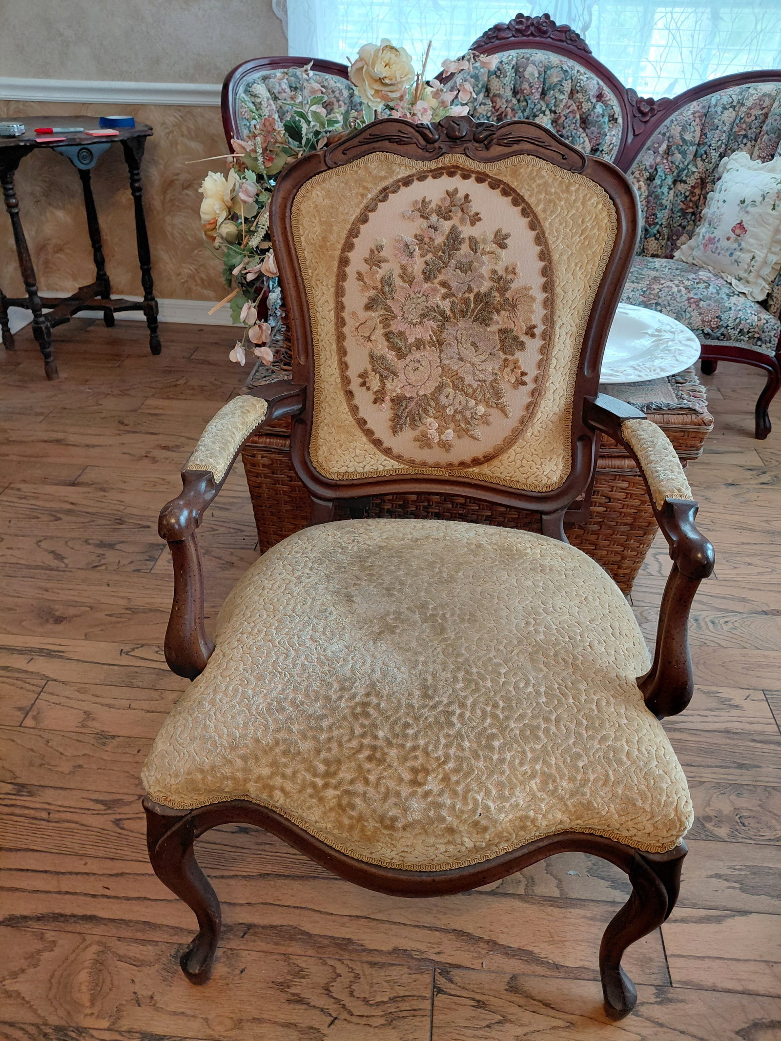 Beautiful Victorian Embroidered Parlor Chair with Carved Rose: Beautiful Victorian Embroidered Parlor Chair with Carved Rose