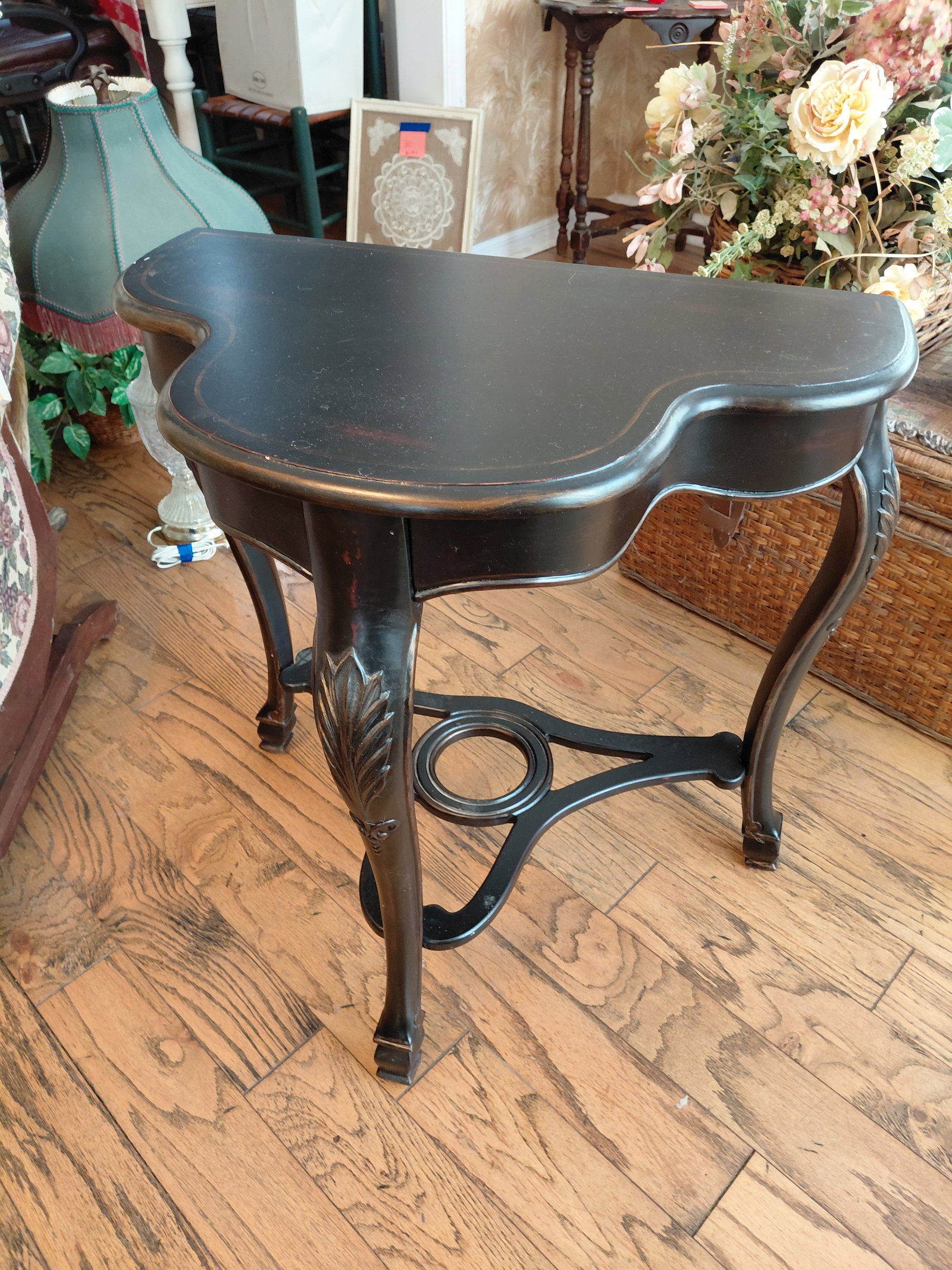 Ornate Conemporary Black Half Moon Entry Table: Ornate Conemporary Black Half Moon Entry Table