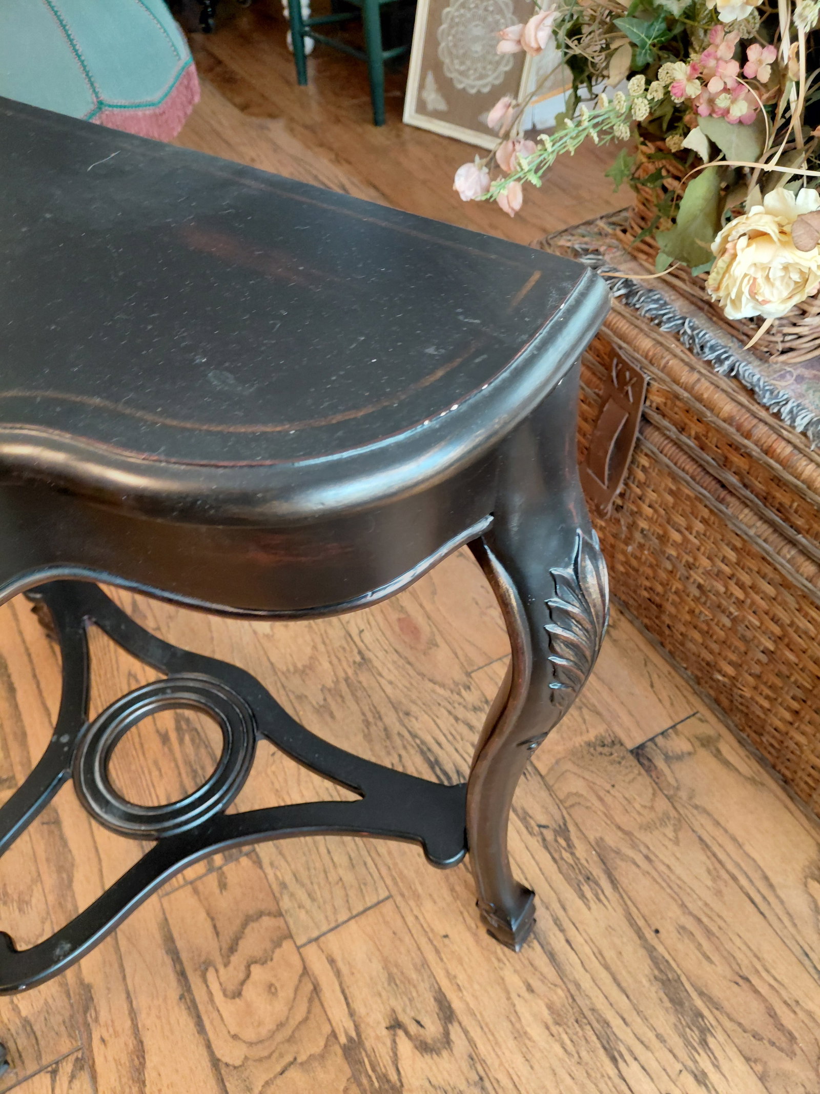 Ornate Conemporary Black Half Moon Entry Table - 6