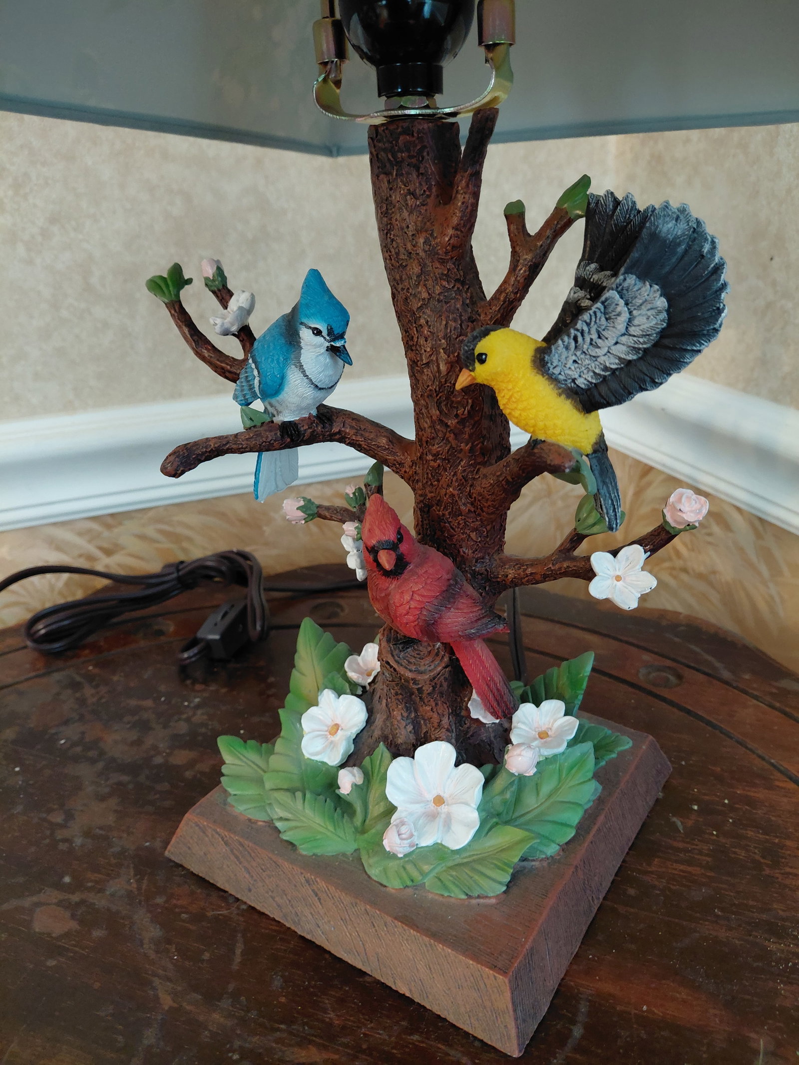 Bradford Echange Joyous Gatherings Sculpted Lamp - 4