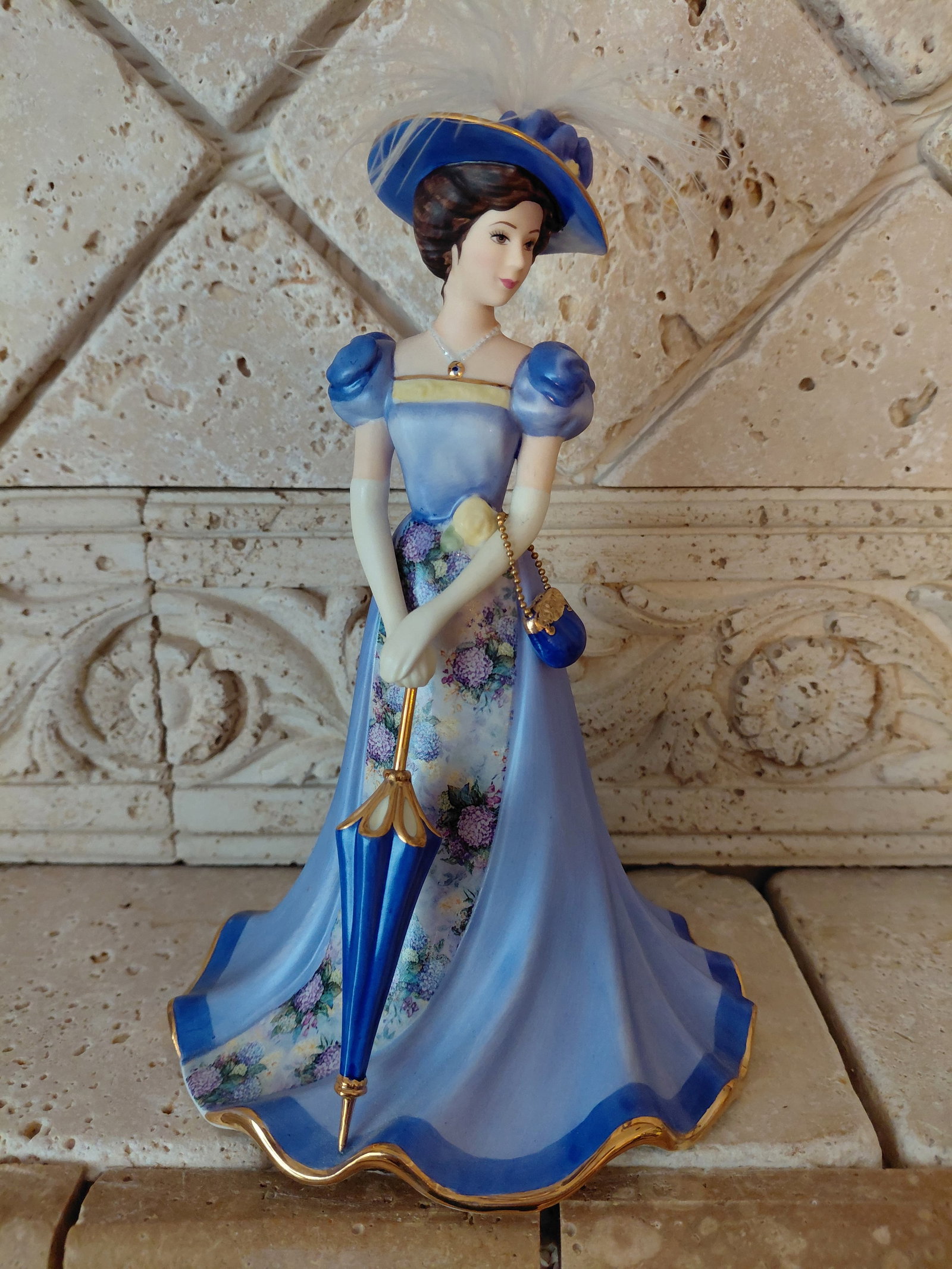 Bradford Exchange Lena Liu Figurine / Sunday Best: Bradford Exchange Lena Liu Figurine / Sunday Best